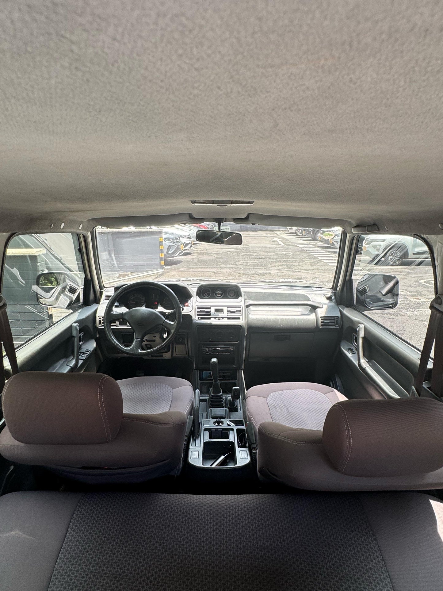 2003 - MITSUBISHI MONTERO V11 2.4L