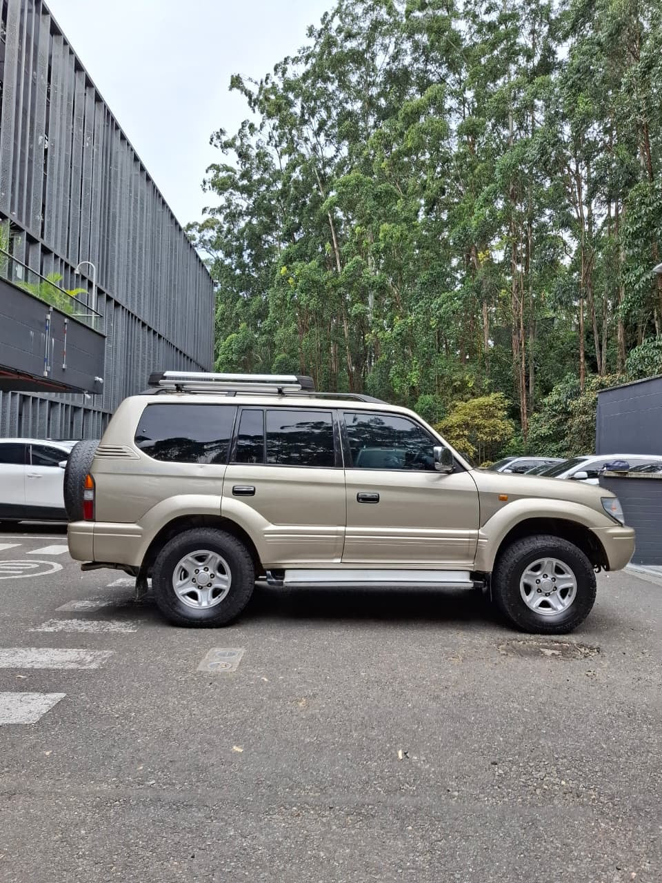 2004 - TOYOTA PRADO VX 4x4 3.4L MT