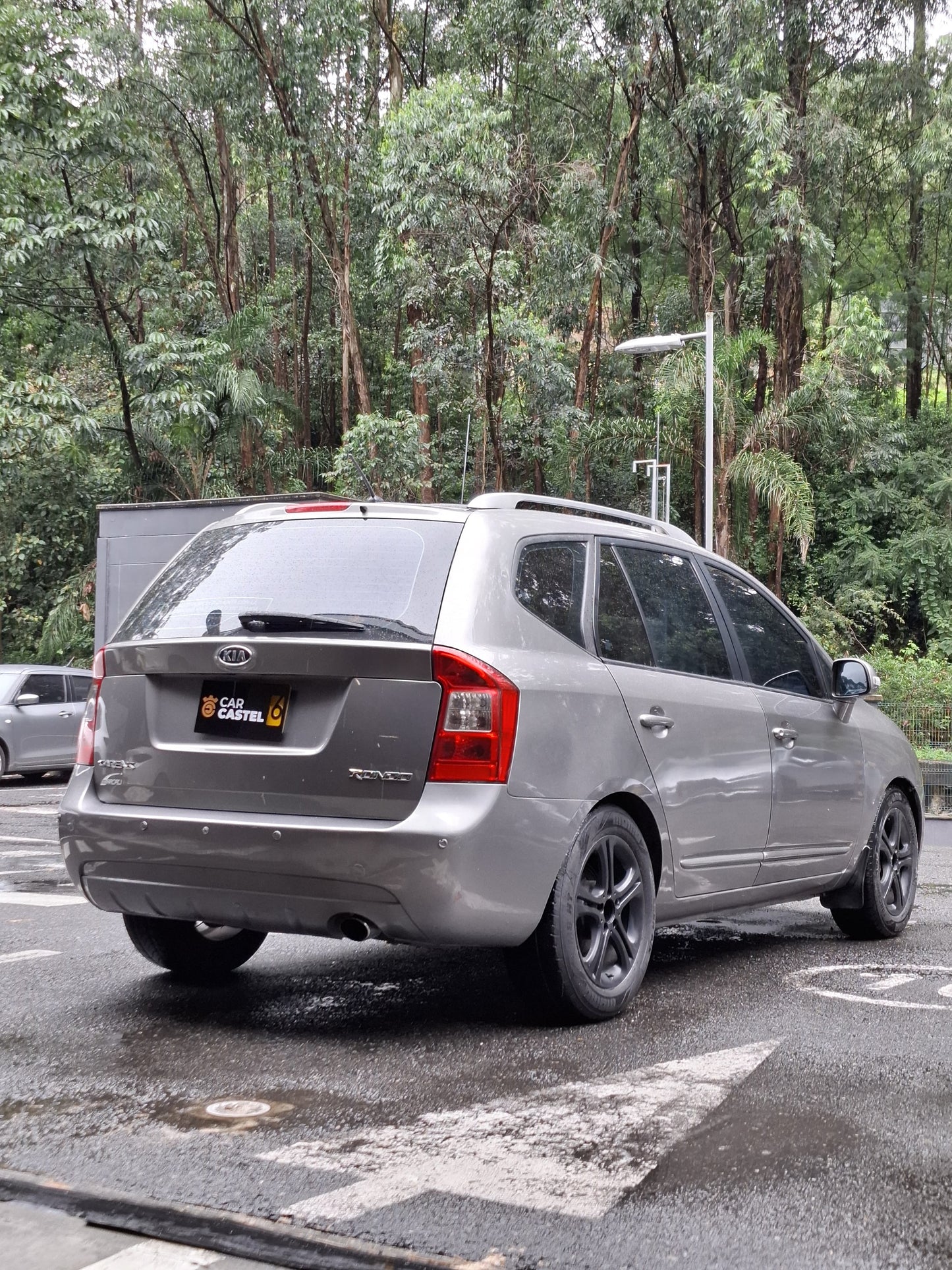 2013 - KIA CARENS RONDO EX