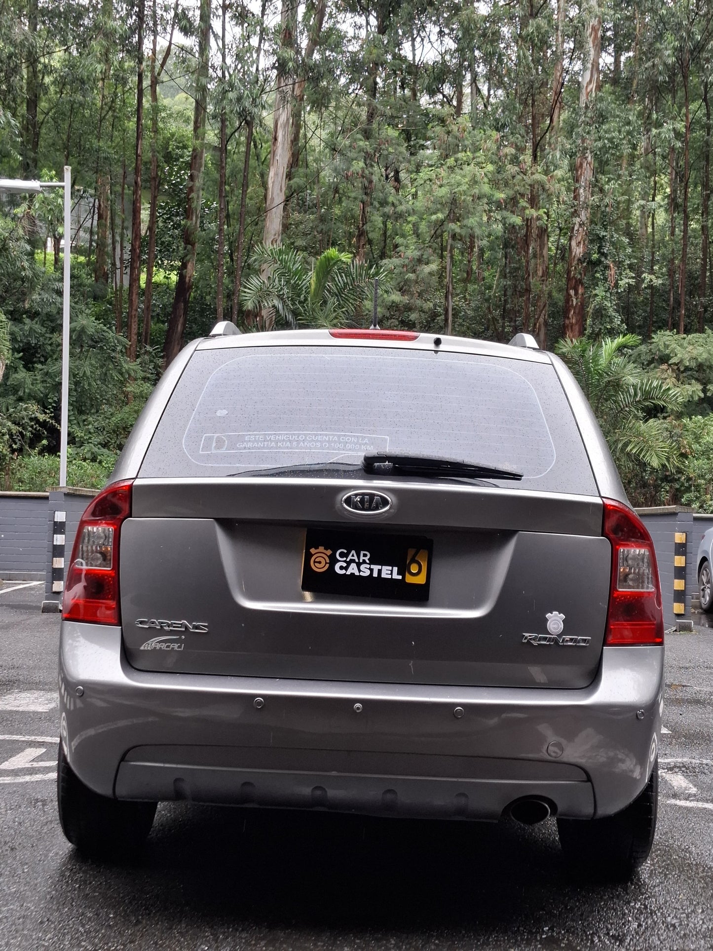 2013 - KIA CARENS RONDO EX