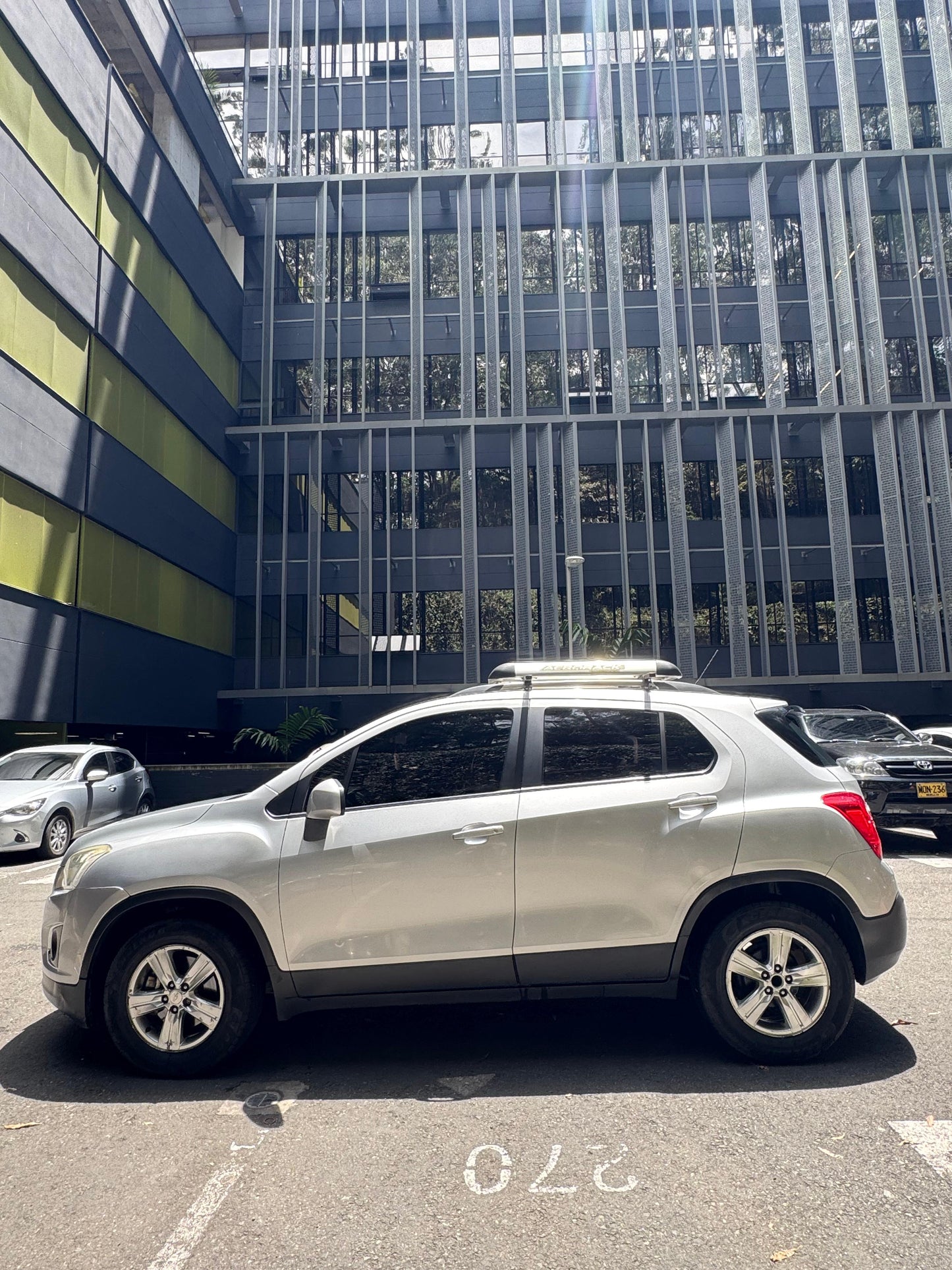 2015 - CHEVROLET TRACKER LS AT 1.8L