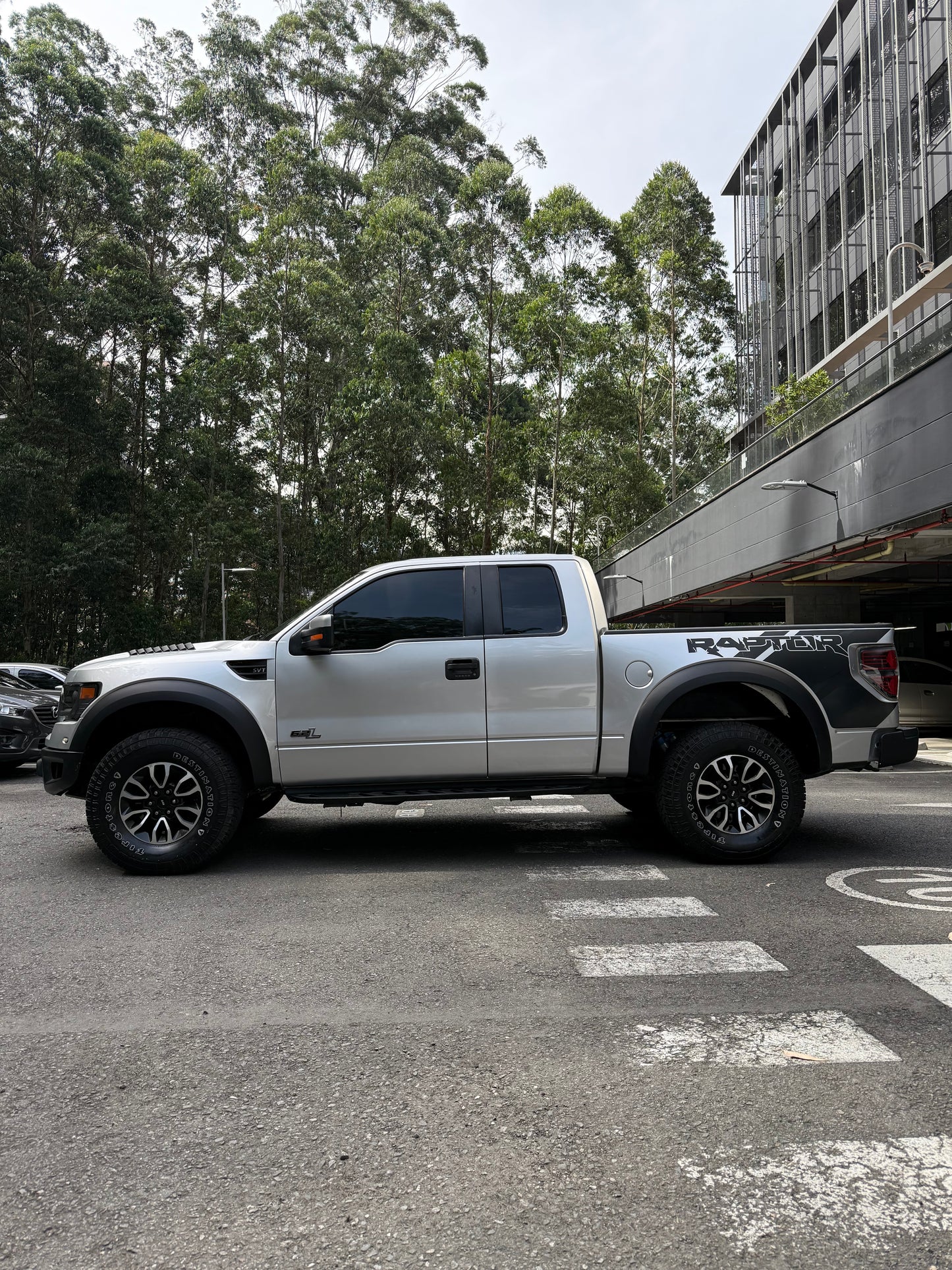 2014 - CAMIONETA FORD F150 RAPTOR 4X4 SVT AUT 6,2L