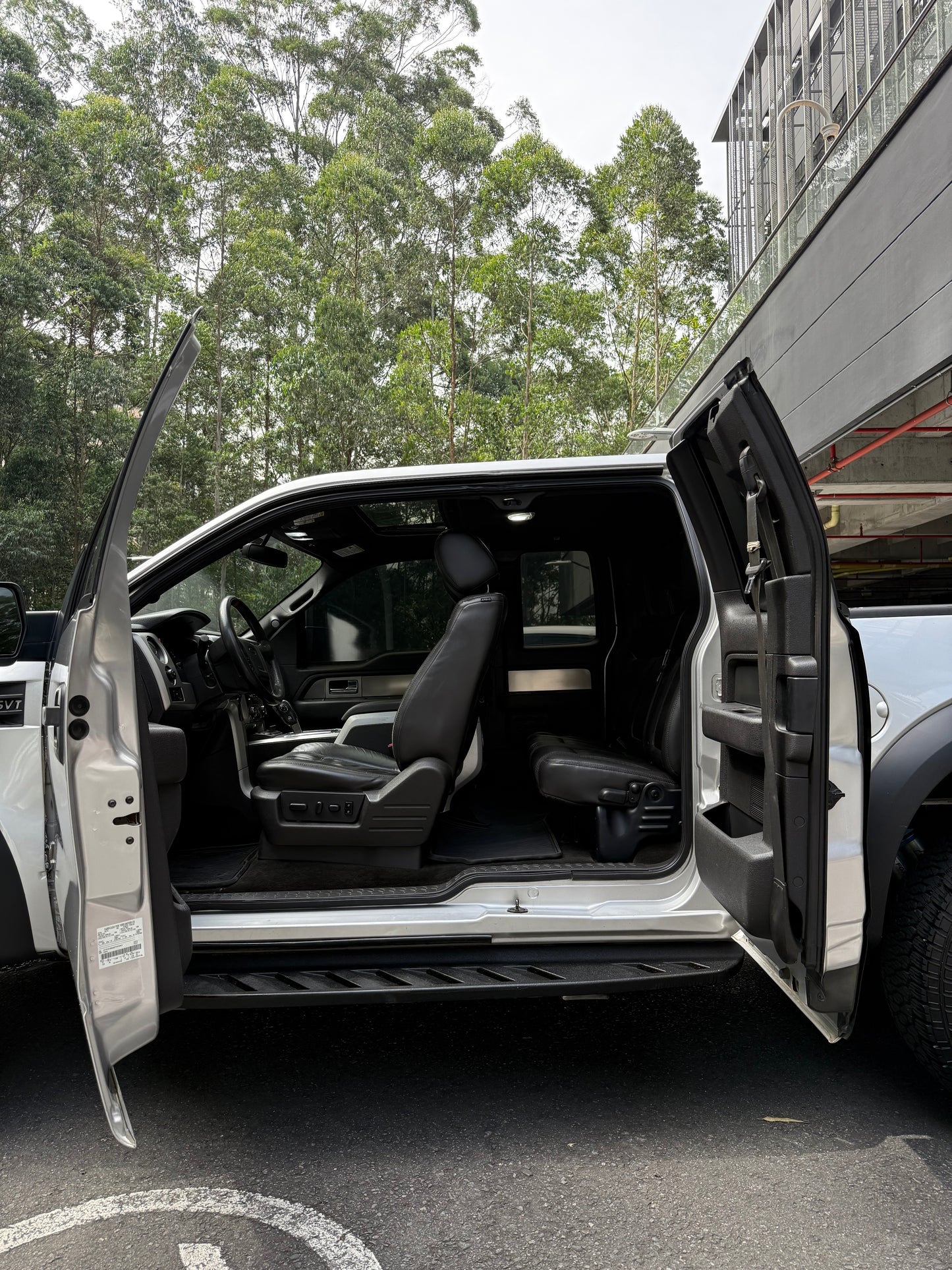 2014 - CAMIONETA FORD F150 RAPTOR 4X4 SVT AUT 6,2L
