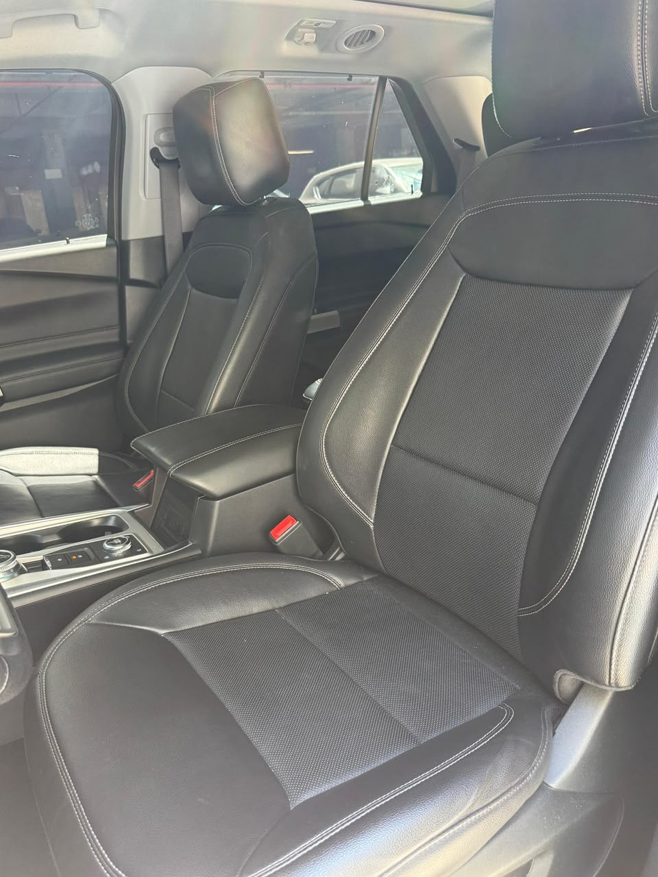 2023 - FORD EXPLORER LIMITED