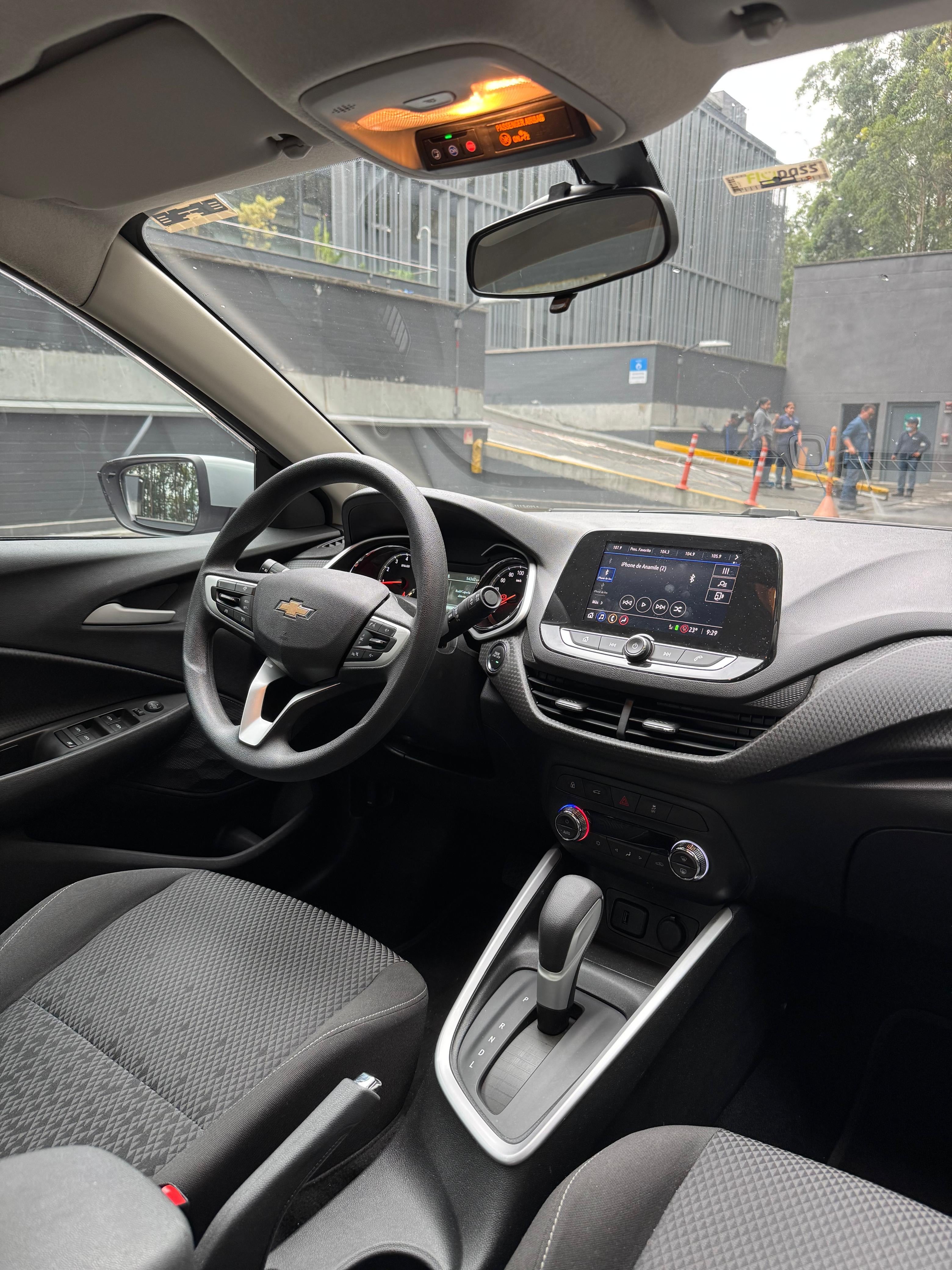 2021 - CHEVROLET ONIX LTZ SEDÁN 1.0L AUT