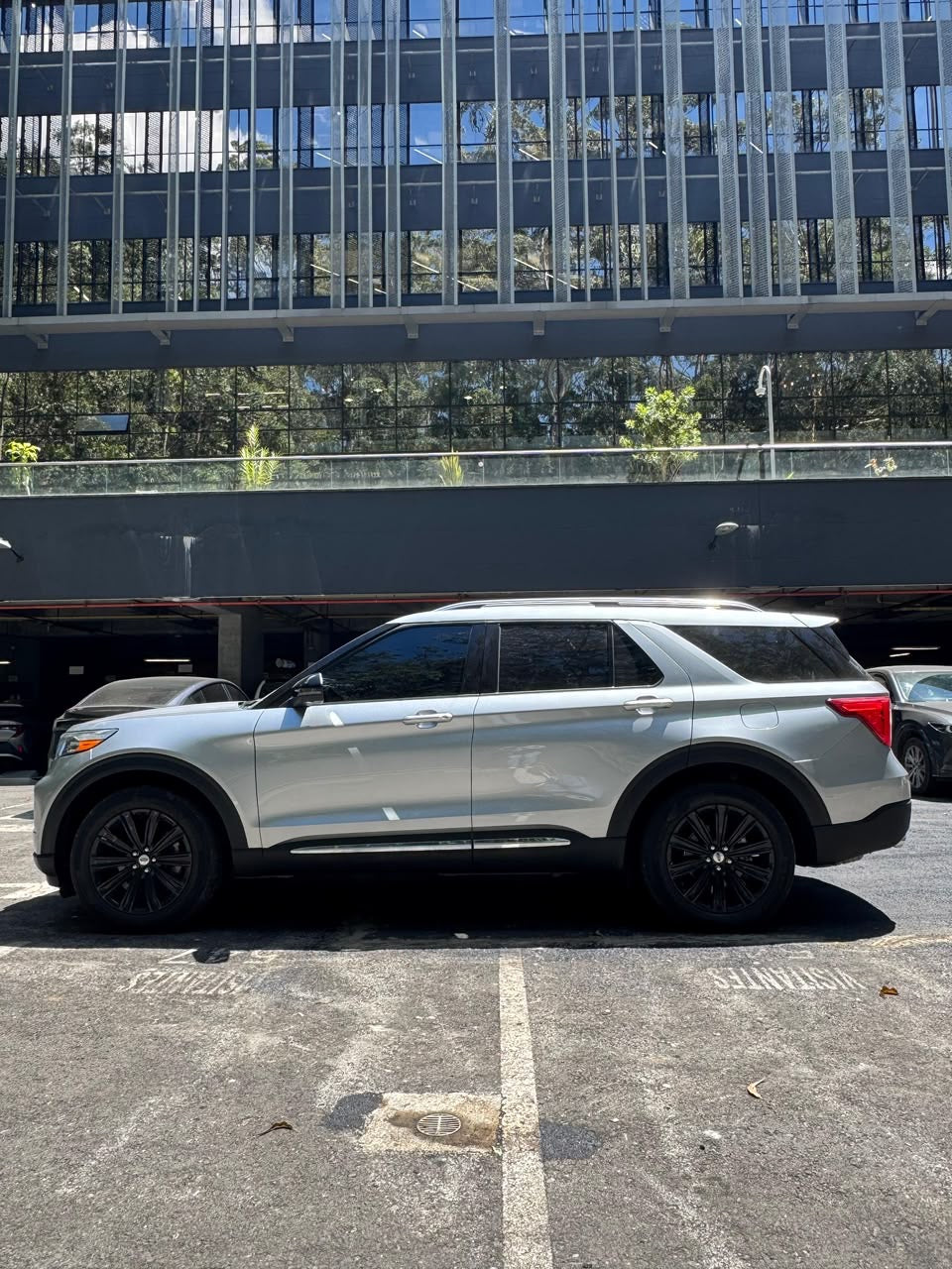 2023 - FORD EXPLORER LIMITED