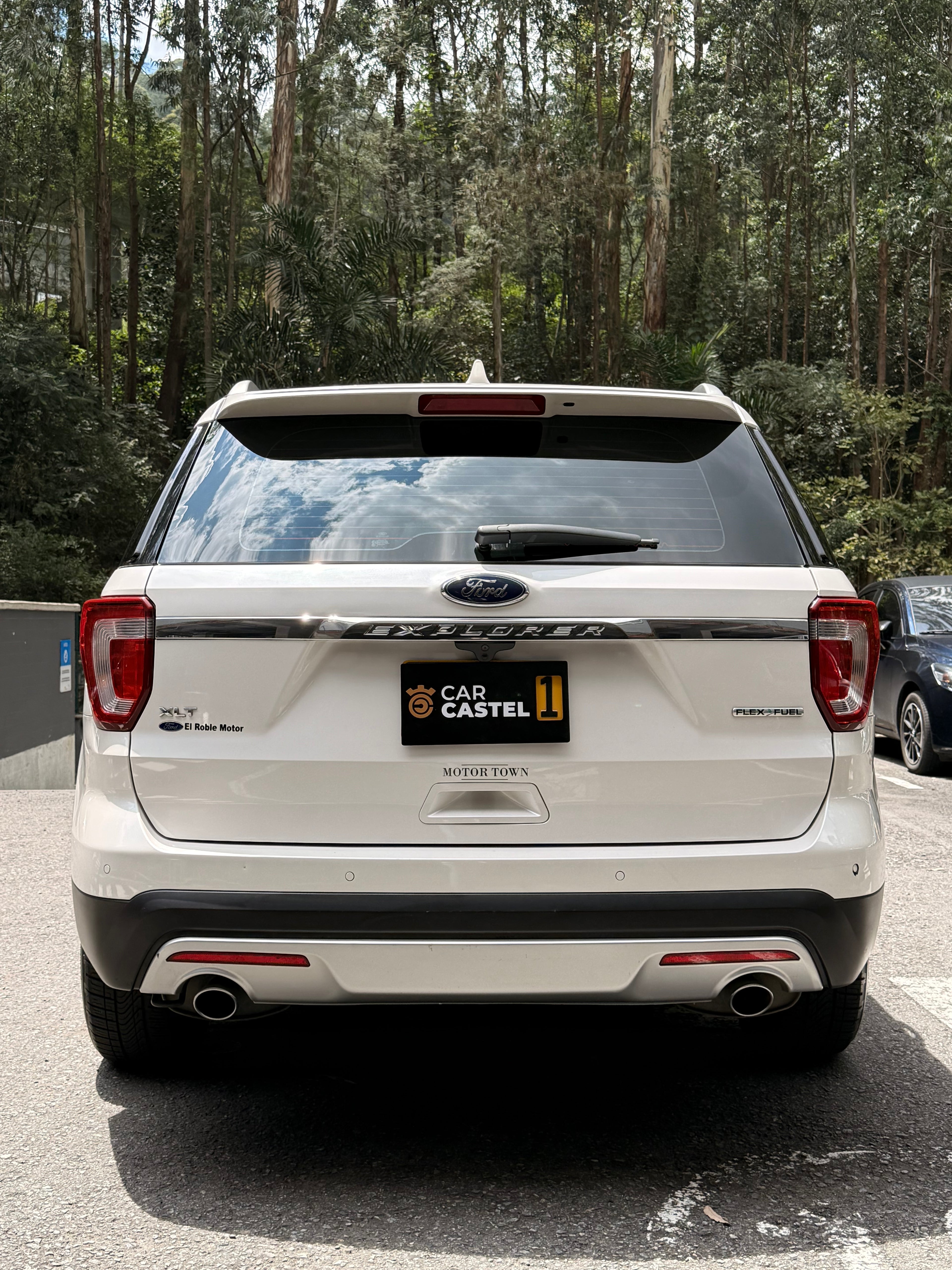 2016 - FORD EXPLORER XLT