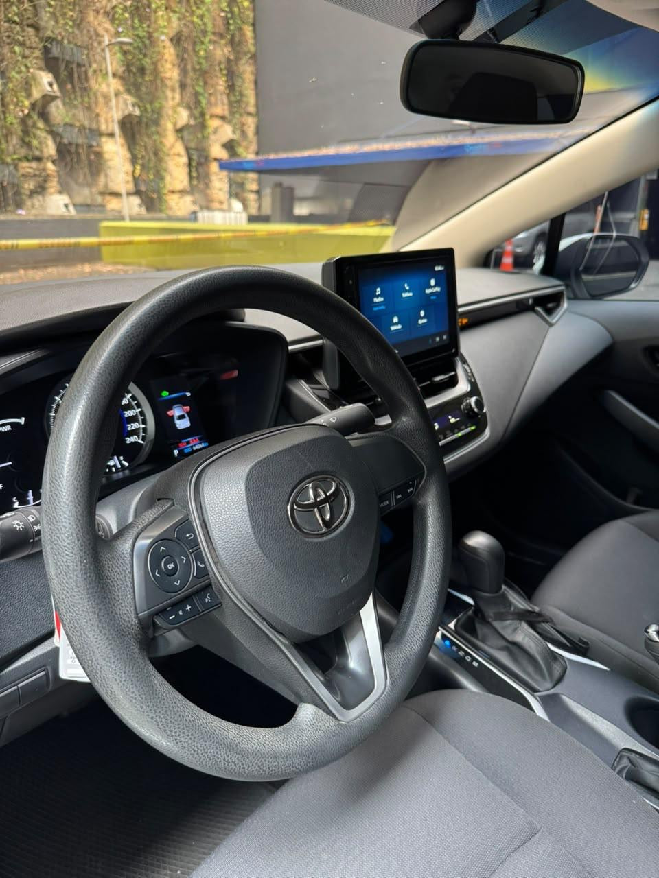 2023 -TOYOTA COROLLA XLi HIBRIDO