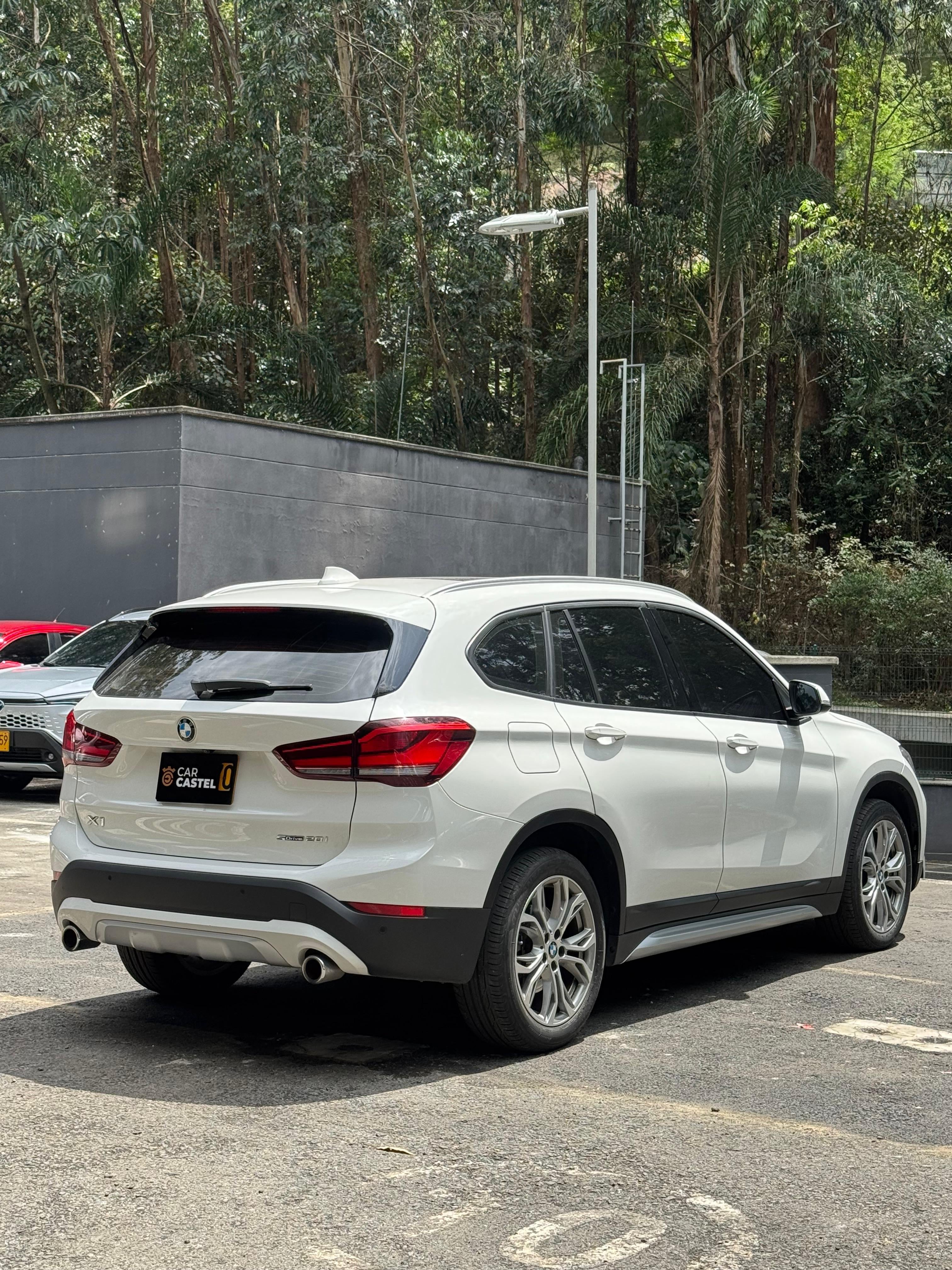 2022 - BMW X1 SDRIVE20I AT
