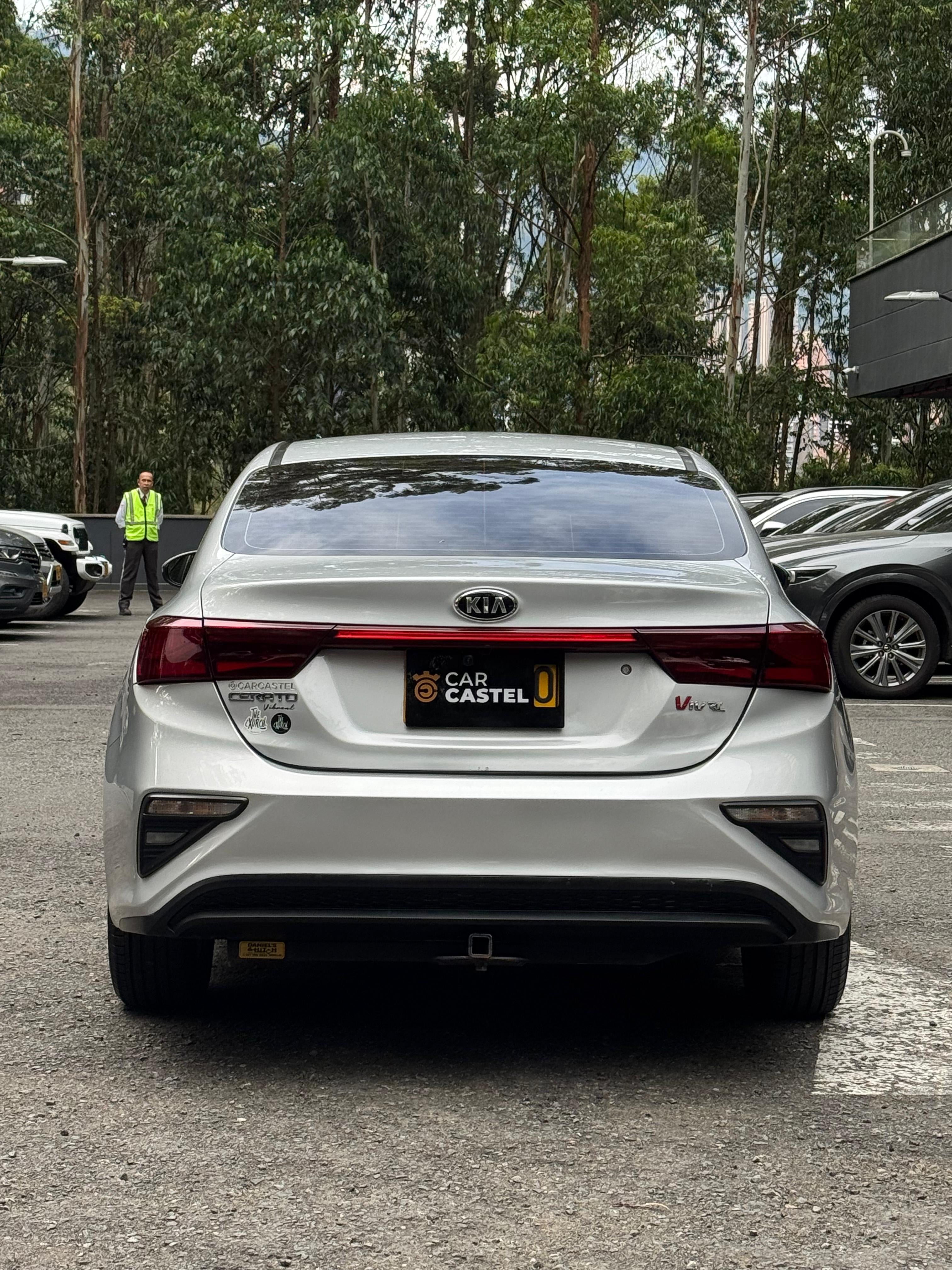2020 - KIA CERATO VIVRO VIBRANT 1.6 MT