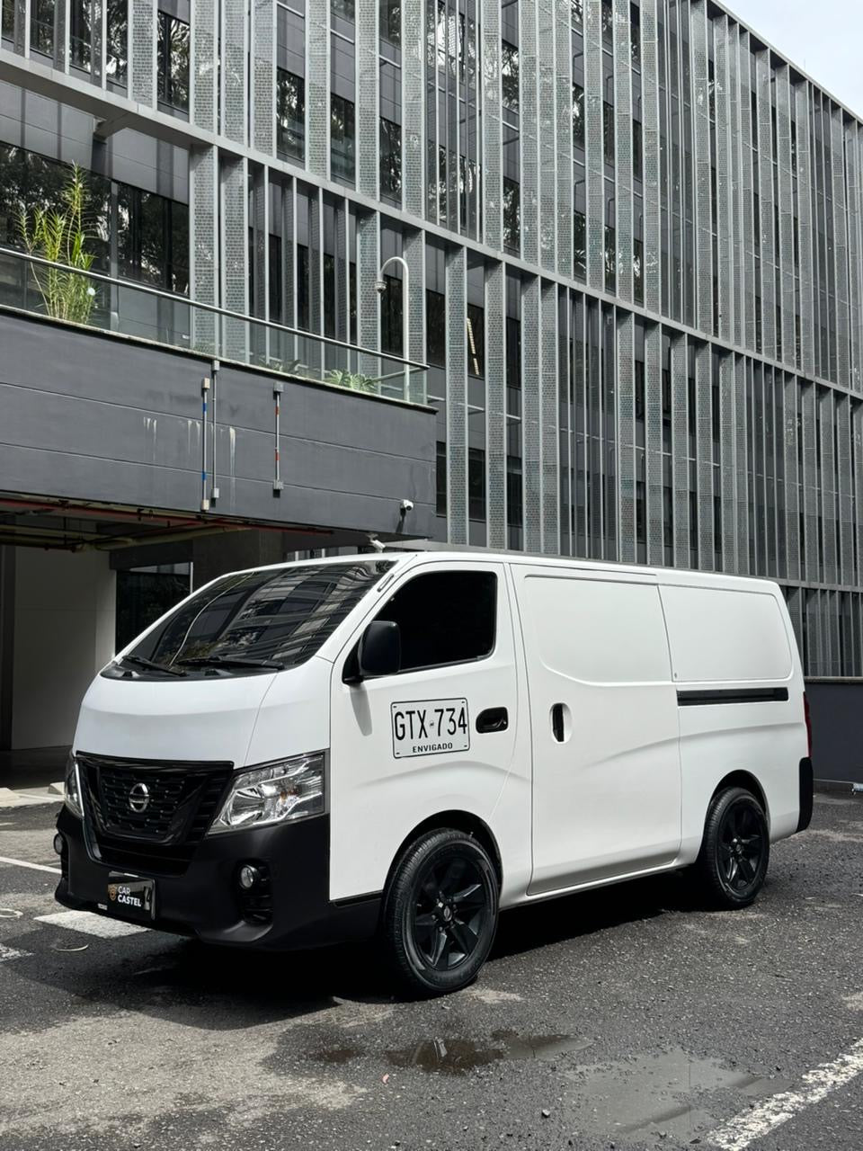 2021 - NISSAN URVAN CARGO