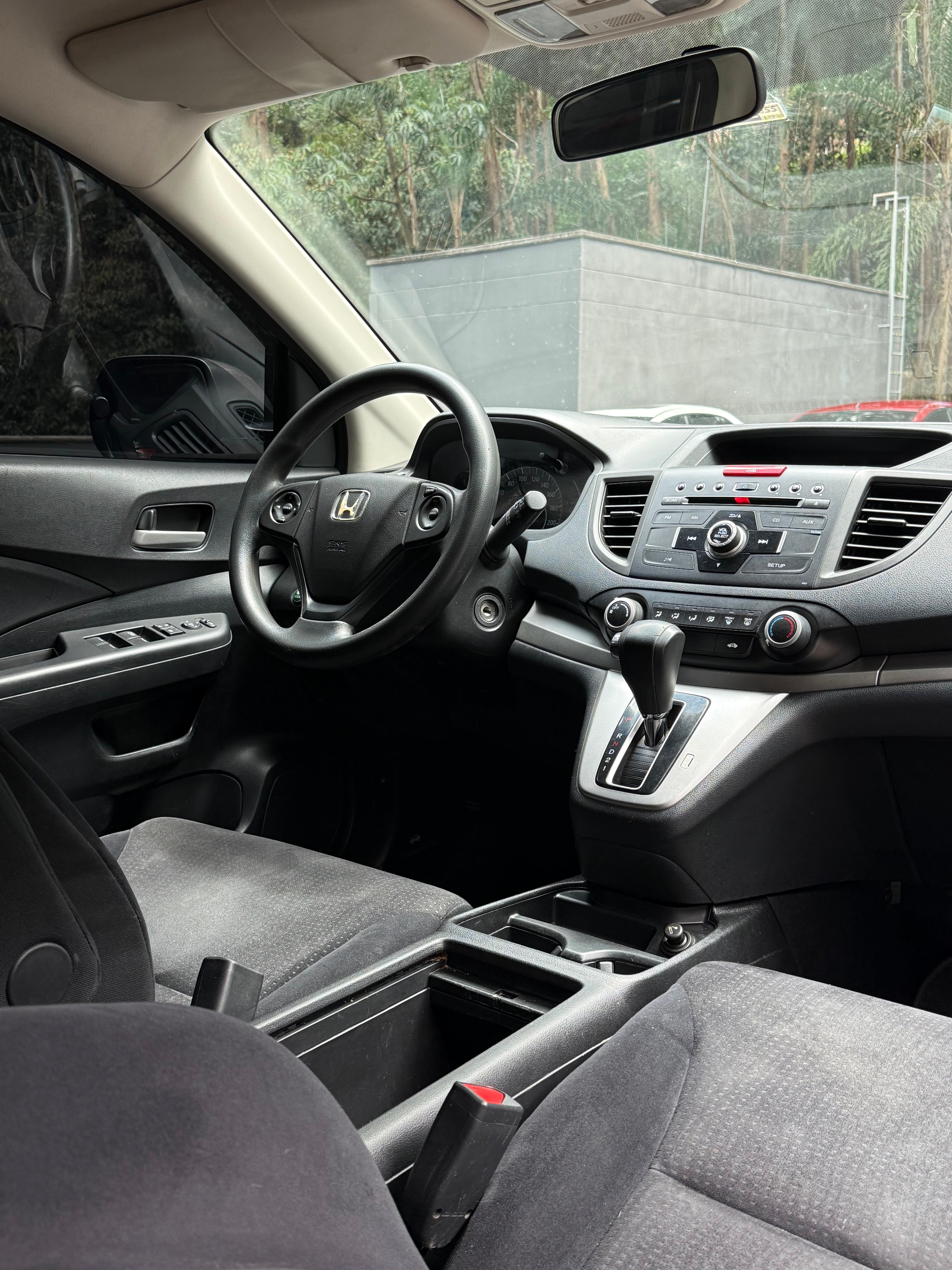2012  - HONDA CRV LX AT