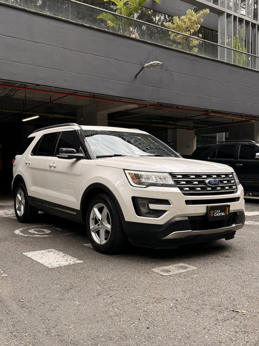 2016 - FORD EXPLORER XLT