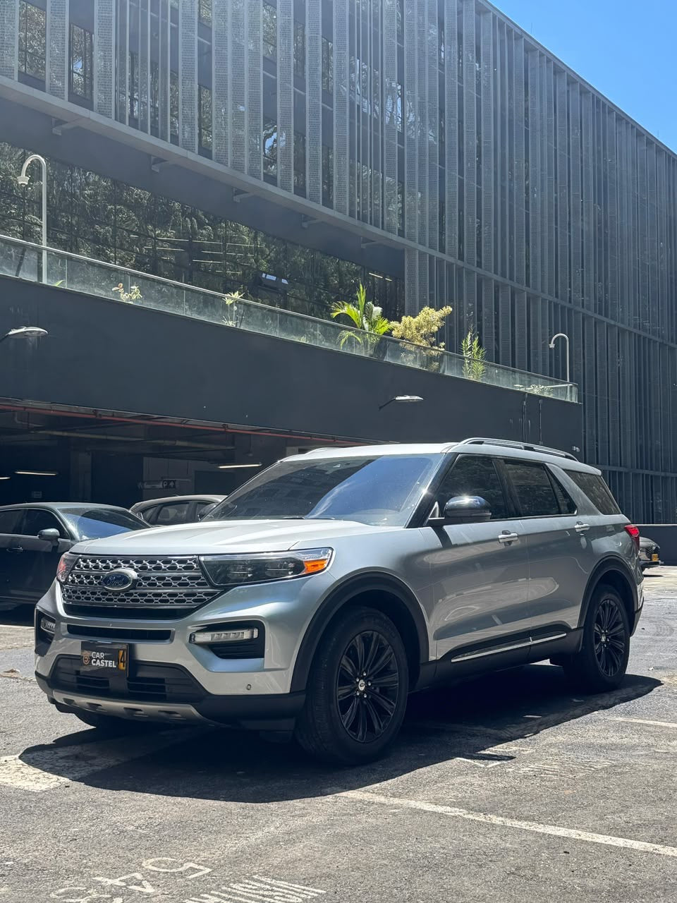 2023 - FORD EXPLORER LIMITED