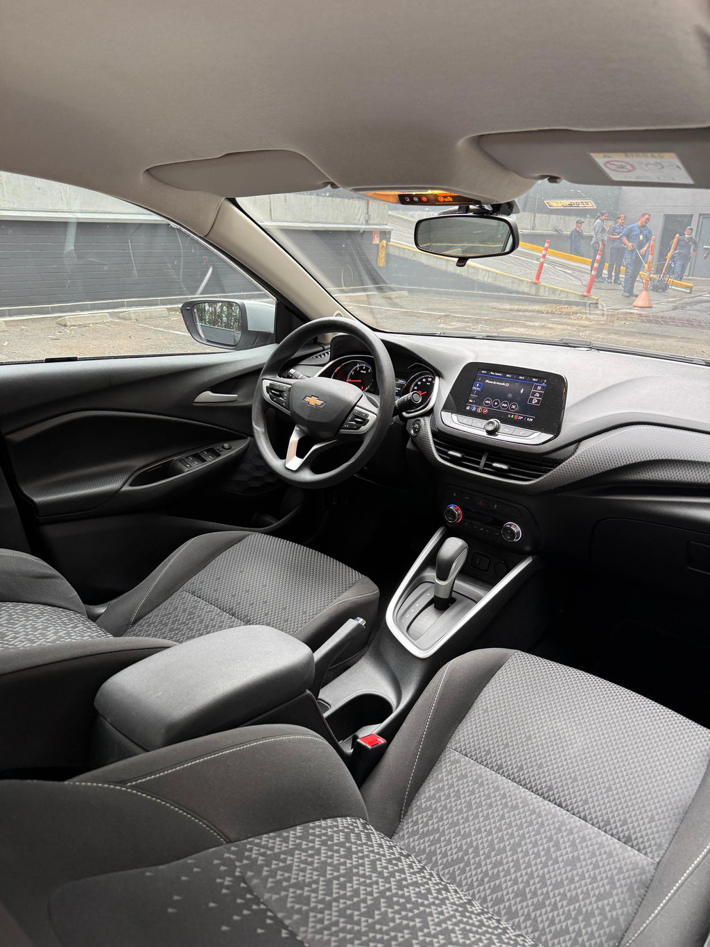 2021 - CHEVROLET ONIX LTZ SEDÁN 1.0L AUT