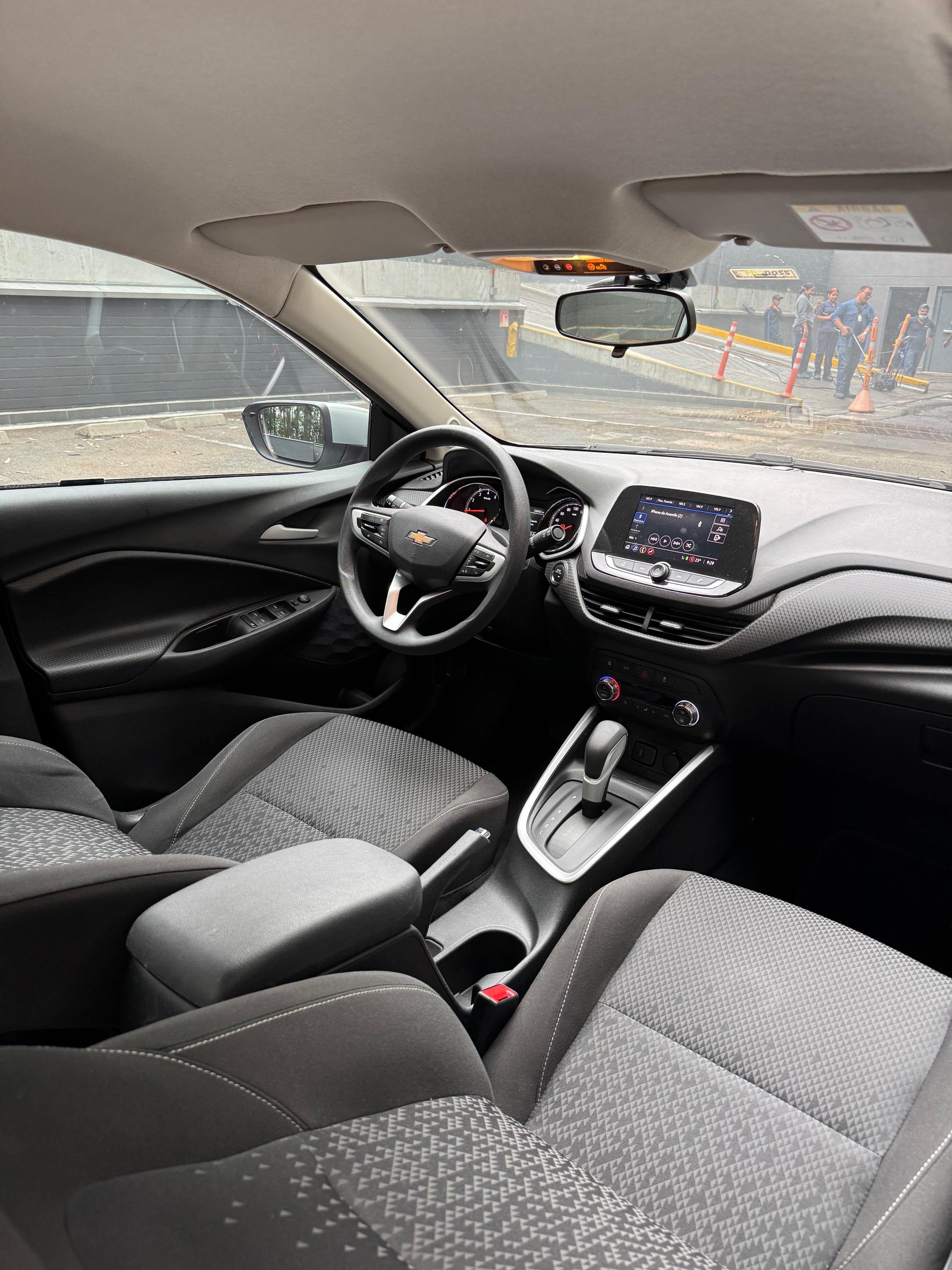 2021 - CHEVROLET ONIX LTZ SEDÁN 1.0L AUT