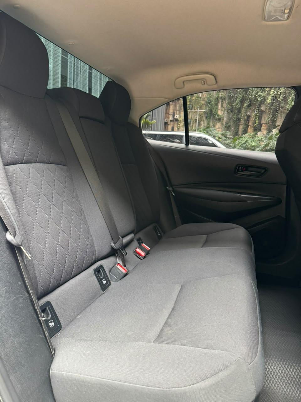 2023 -TOYOTA COROLLA XLi HIBRIDO