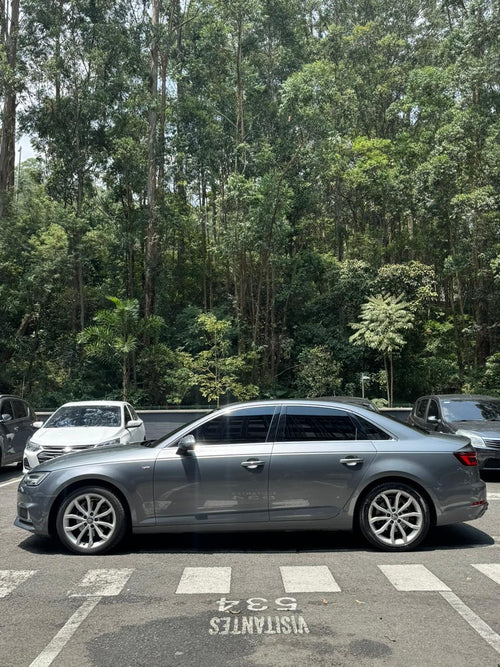 2019 -AUDI A4 SLINE