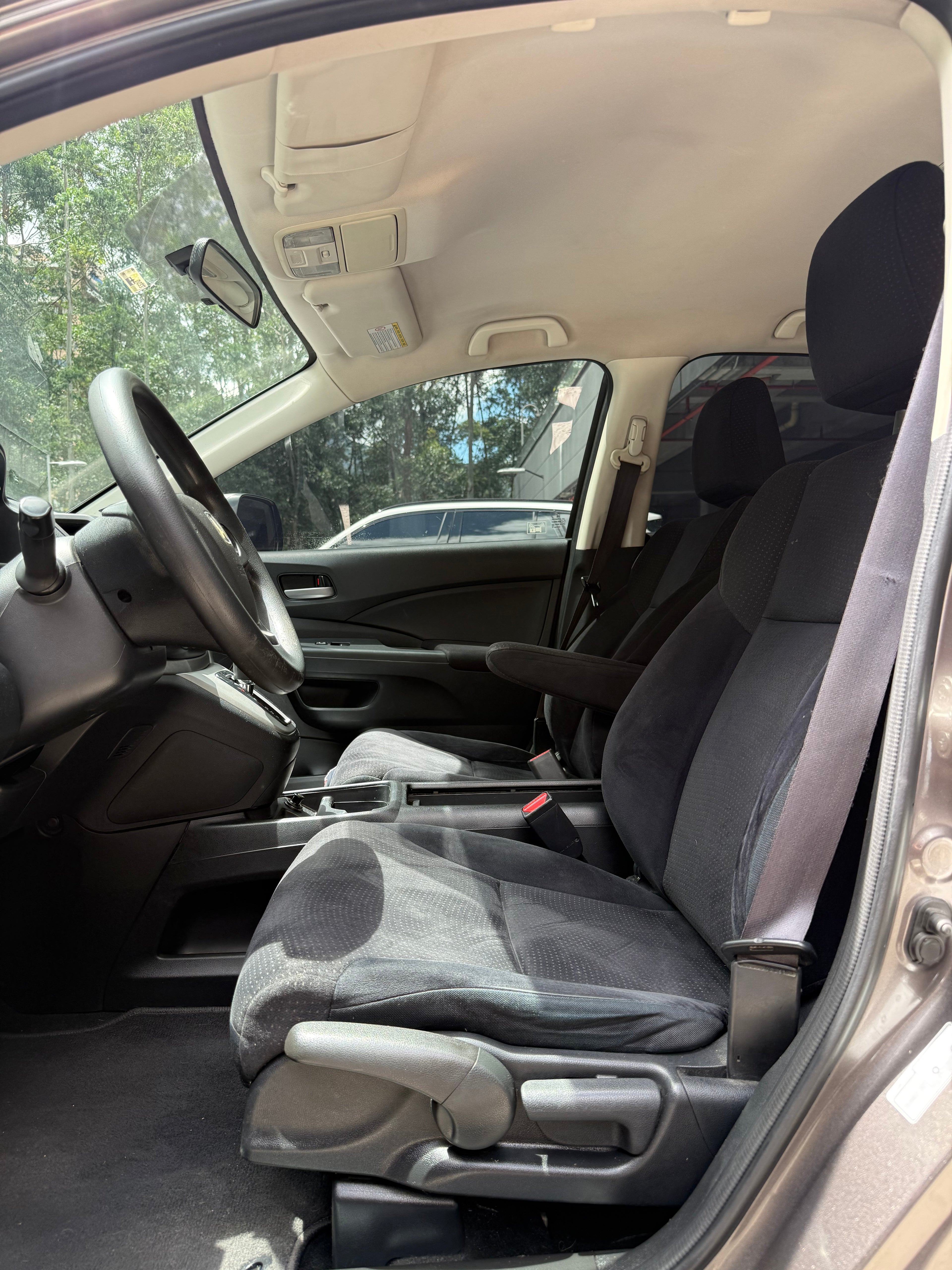 2012  - HONDA CRV LX AT