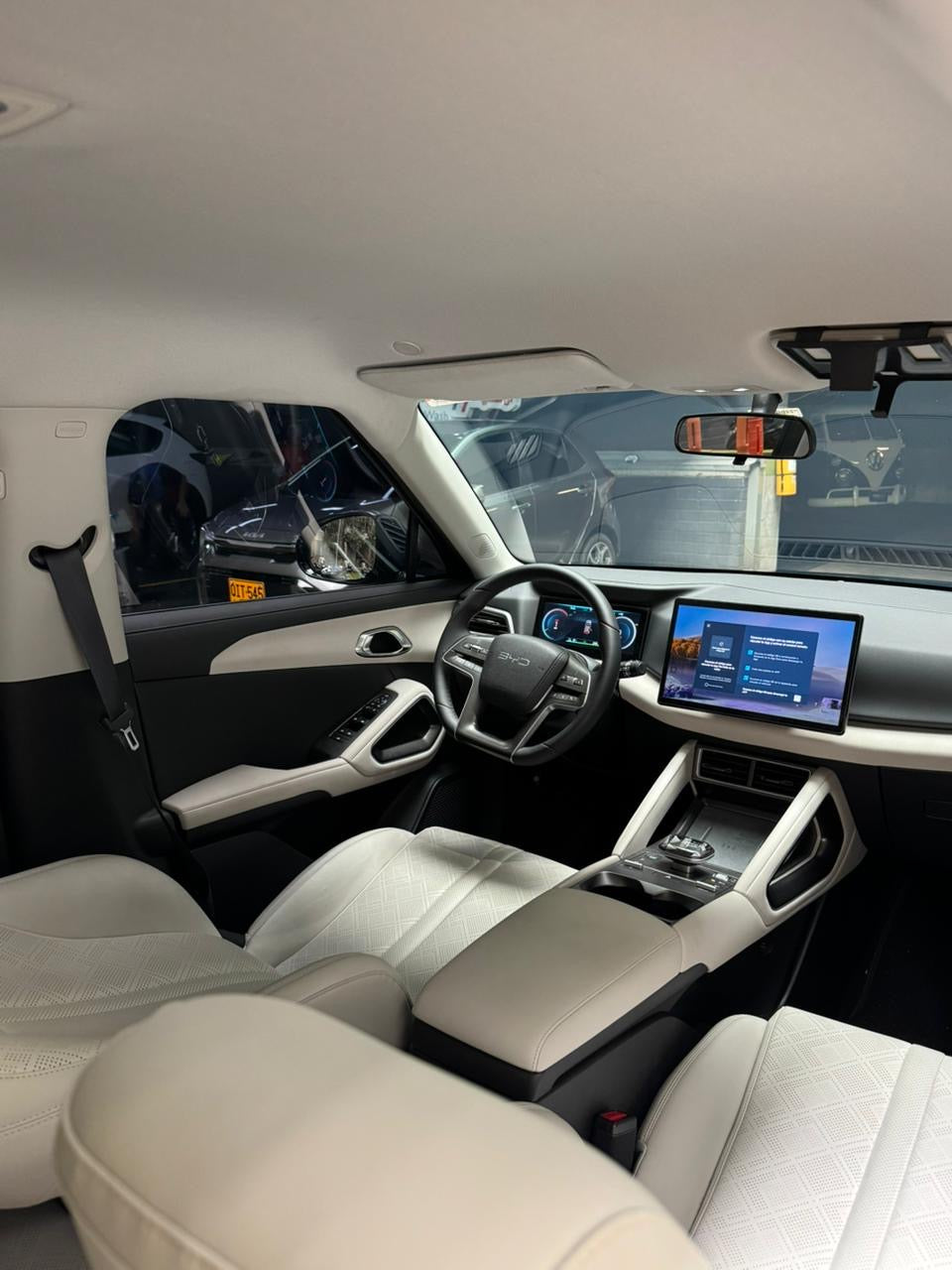 2026 - BYD YUAN UP LUX EV