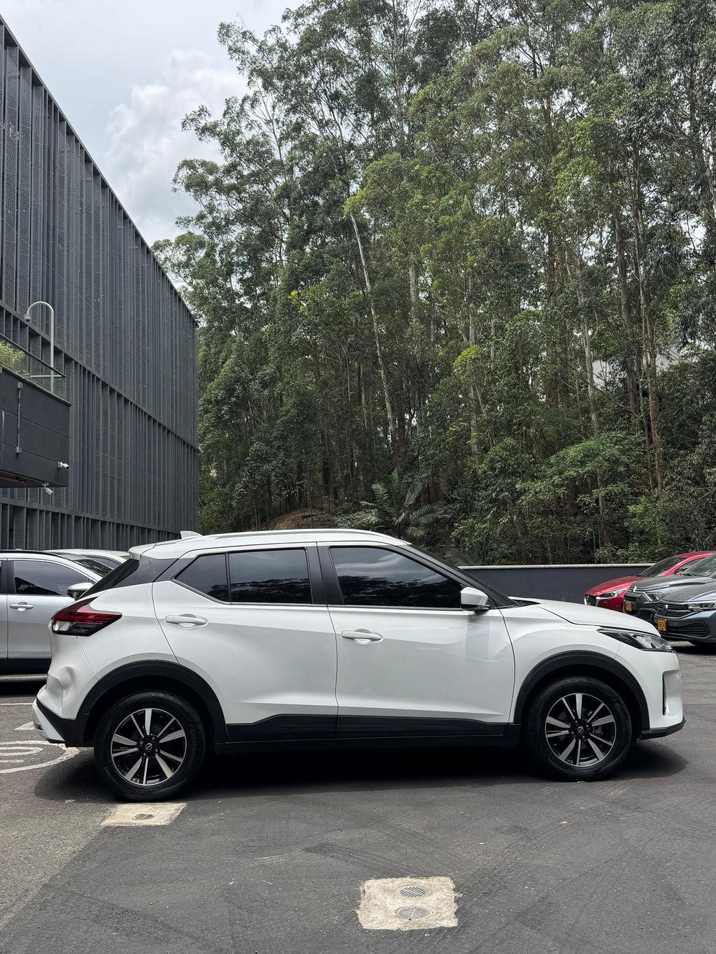2024 - NISSAN KICKS SENSE MT