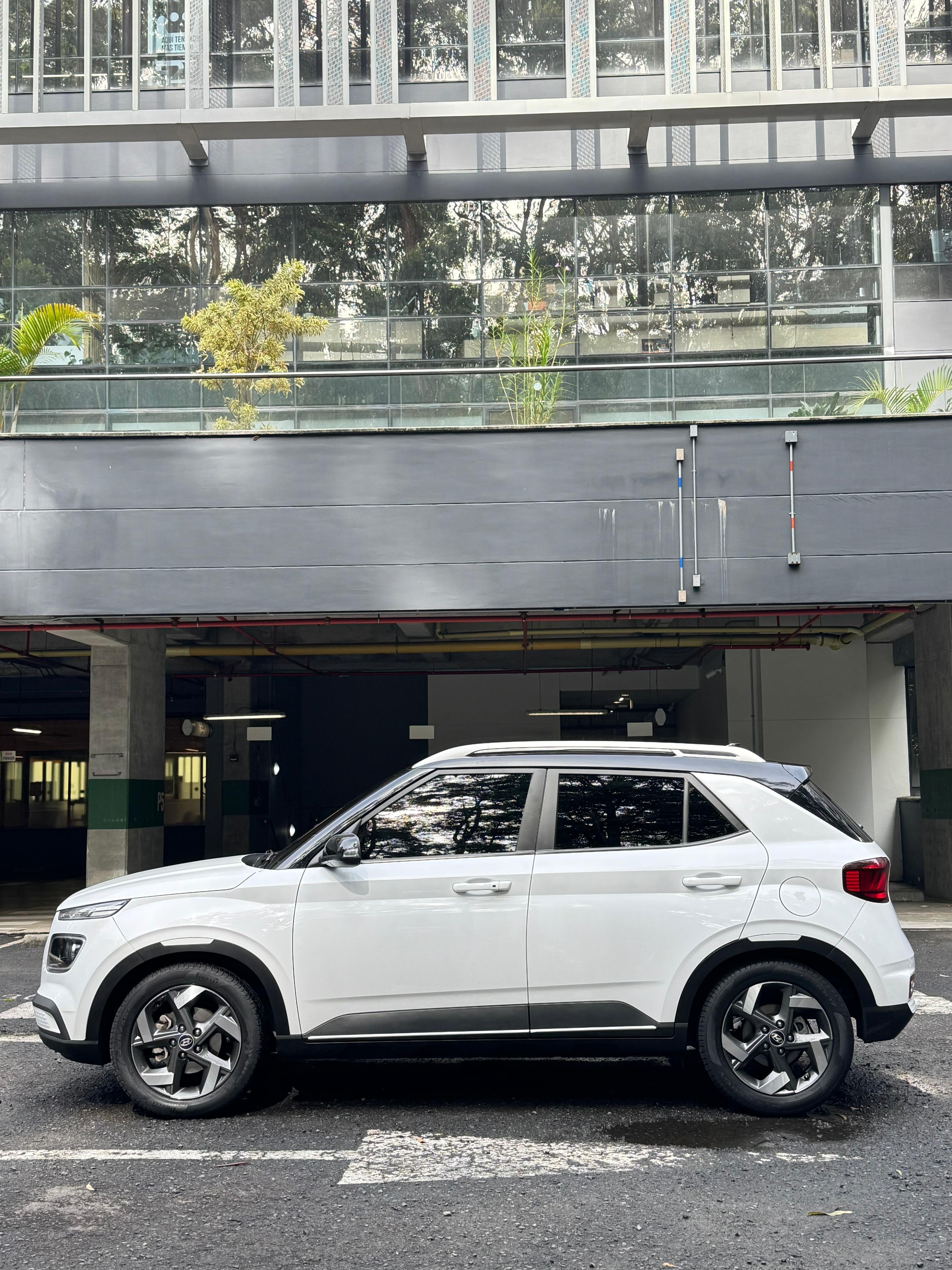 2023 - HYUNDAI VENUE 1.6 AUT