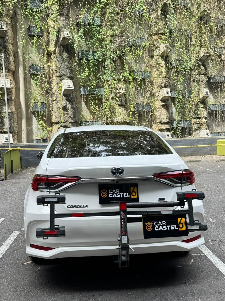 2023 -TOYOTA COROLLA XLi HIBRIDO