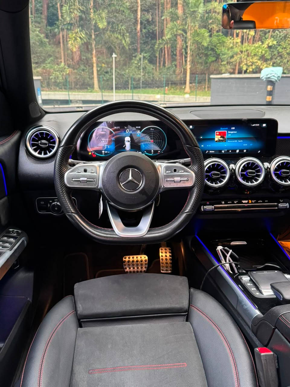 2023 - MERCEDES BENZ GLB200