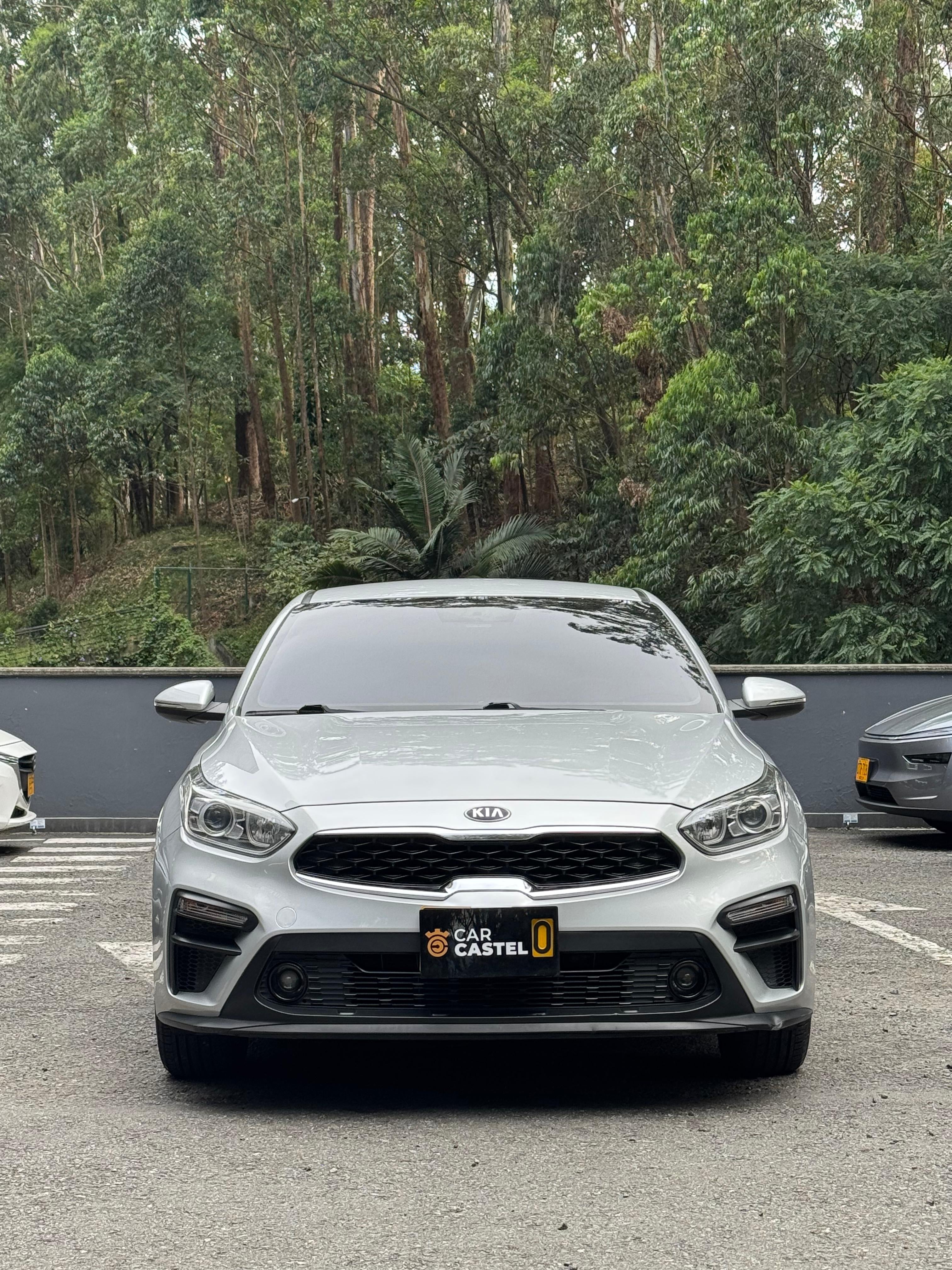 2020 - KIA CERATO VIVRO VIBRANT 1.6 MT
