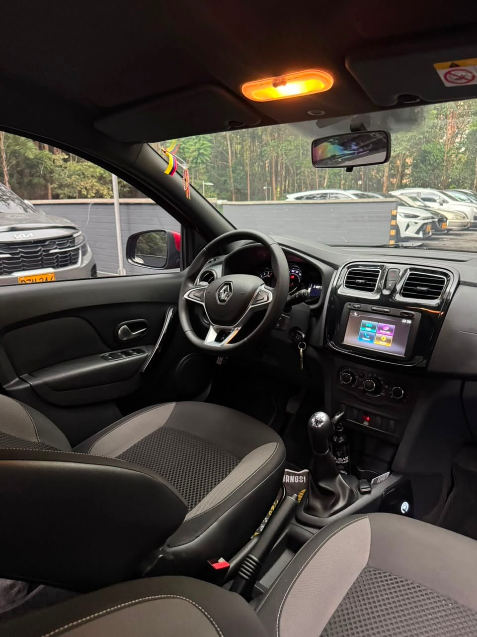 2024 -RENAULT SANDERO LIFE 1.6 MT