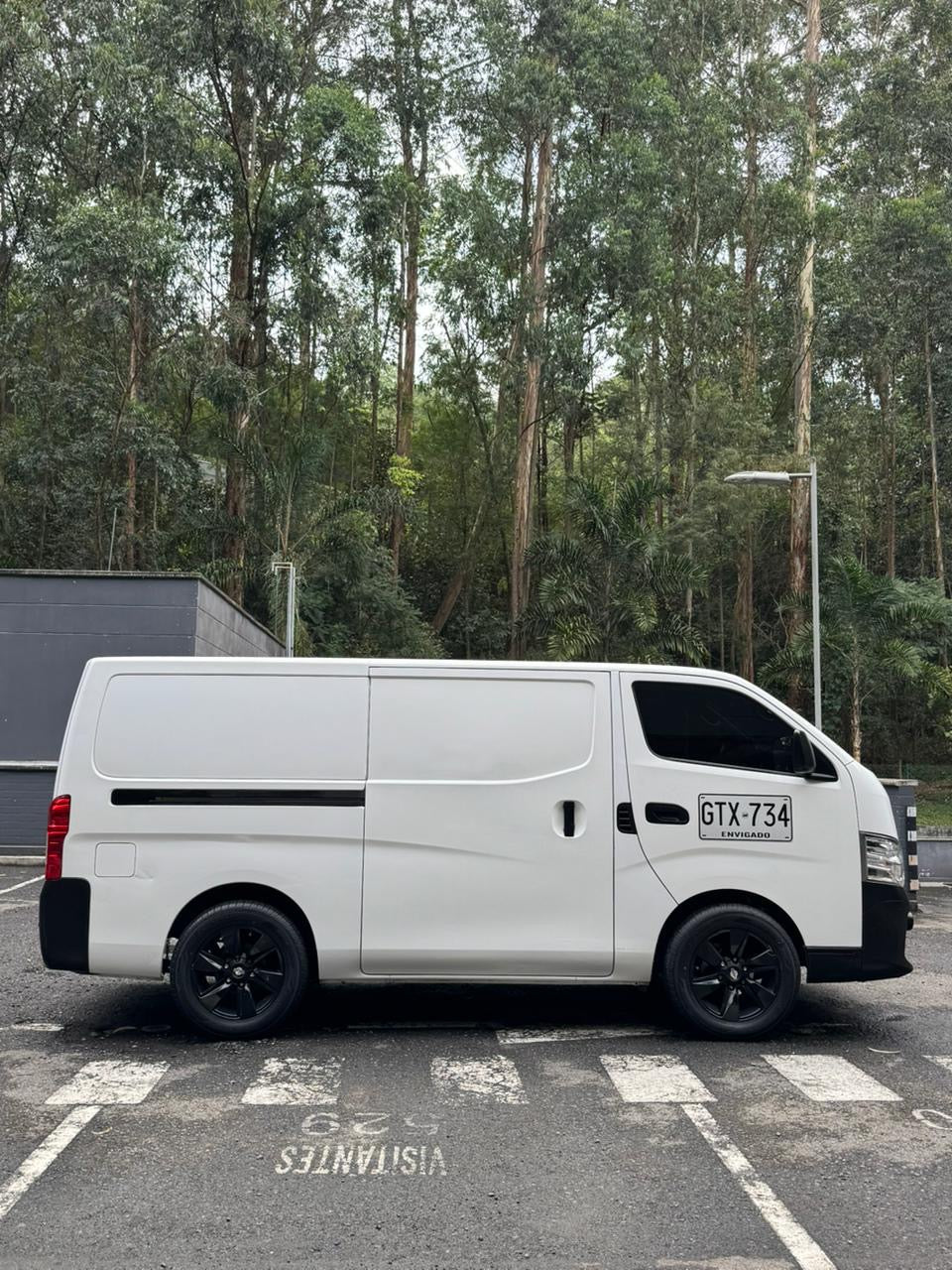 2021 - NISSAN URVAN CARGO