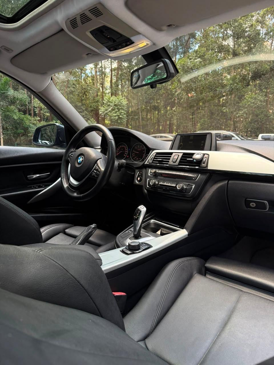 2014 - BMW 316i Standard Turbo Sedan