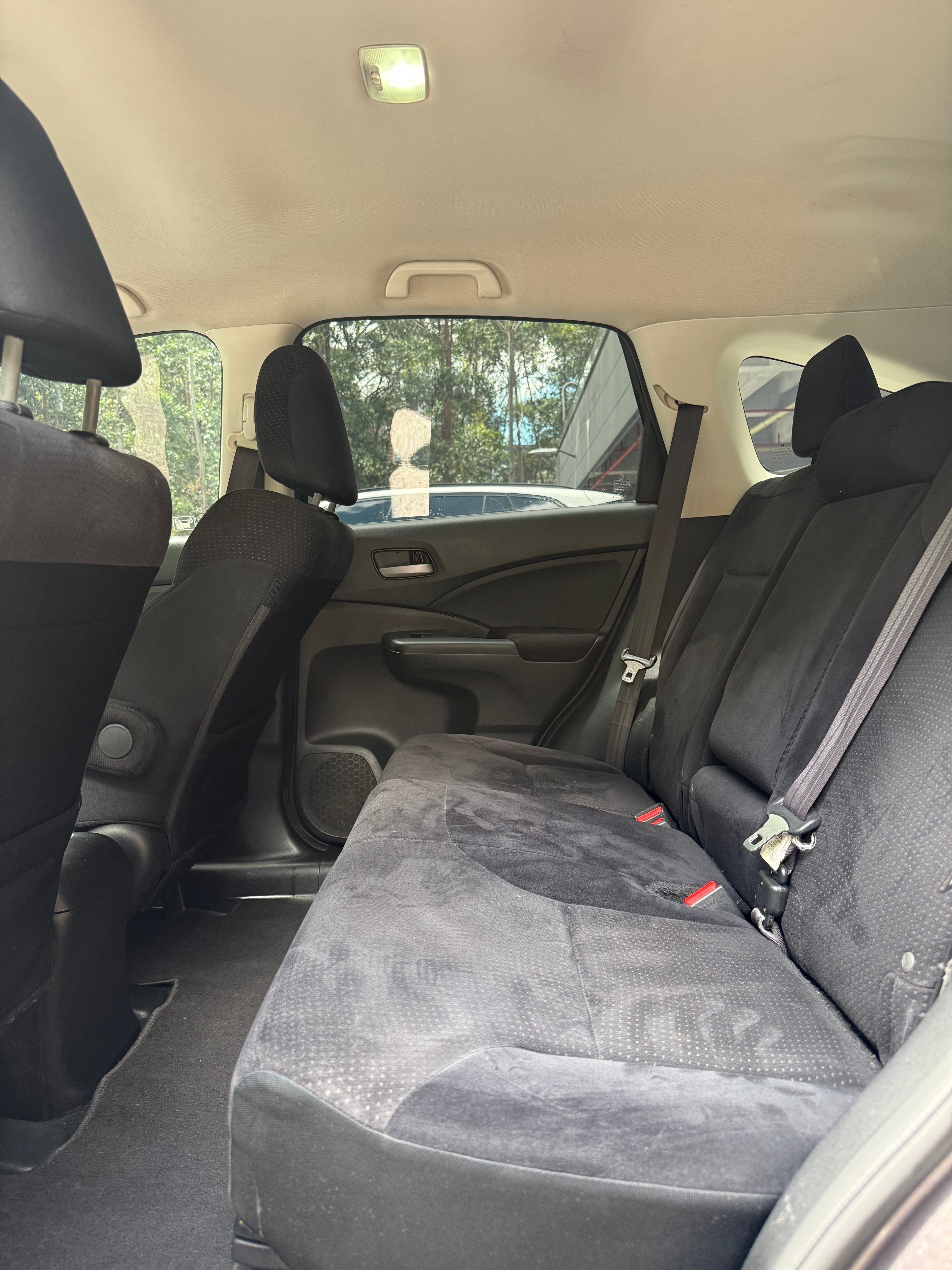2012  - HONDA CRV LX AT