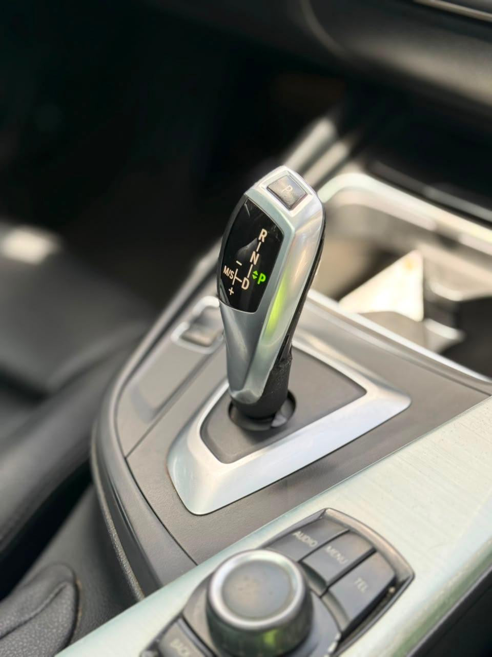 2014 - BMW 316i Standard Turbo Sedan