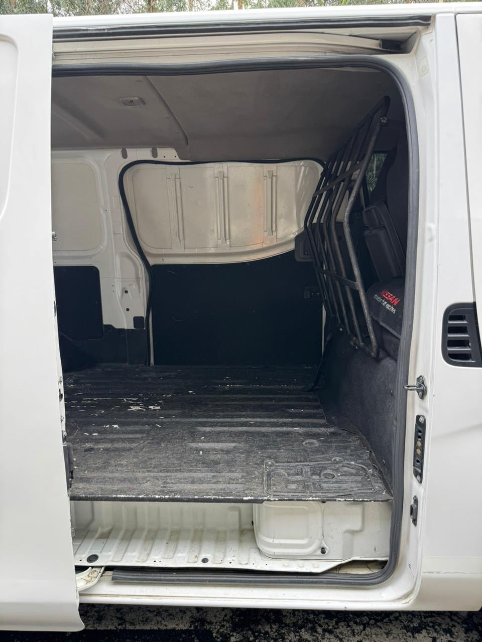 2021 - NISSAN URVAN CARGO