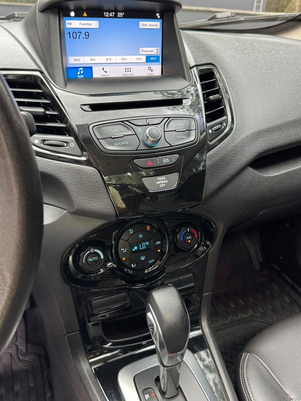 2018 - FORD FIESTA TITANIUM AUT 1.6L