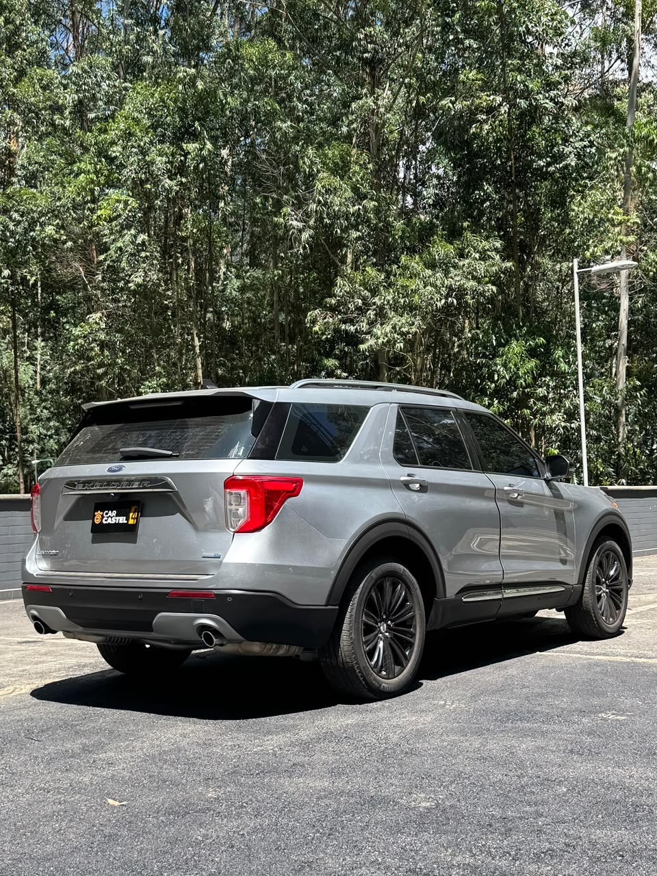 2023 - FORD EXPLORER LIMITED