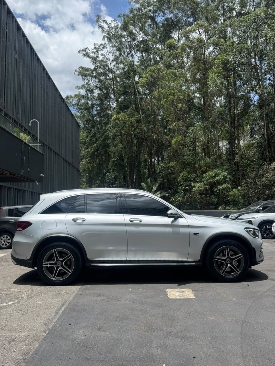 2020 - MERCEDES BENZ GLC300E 4MATIC HÍBRIDA