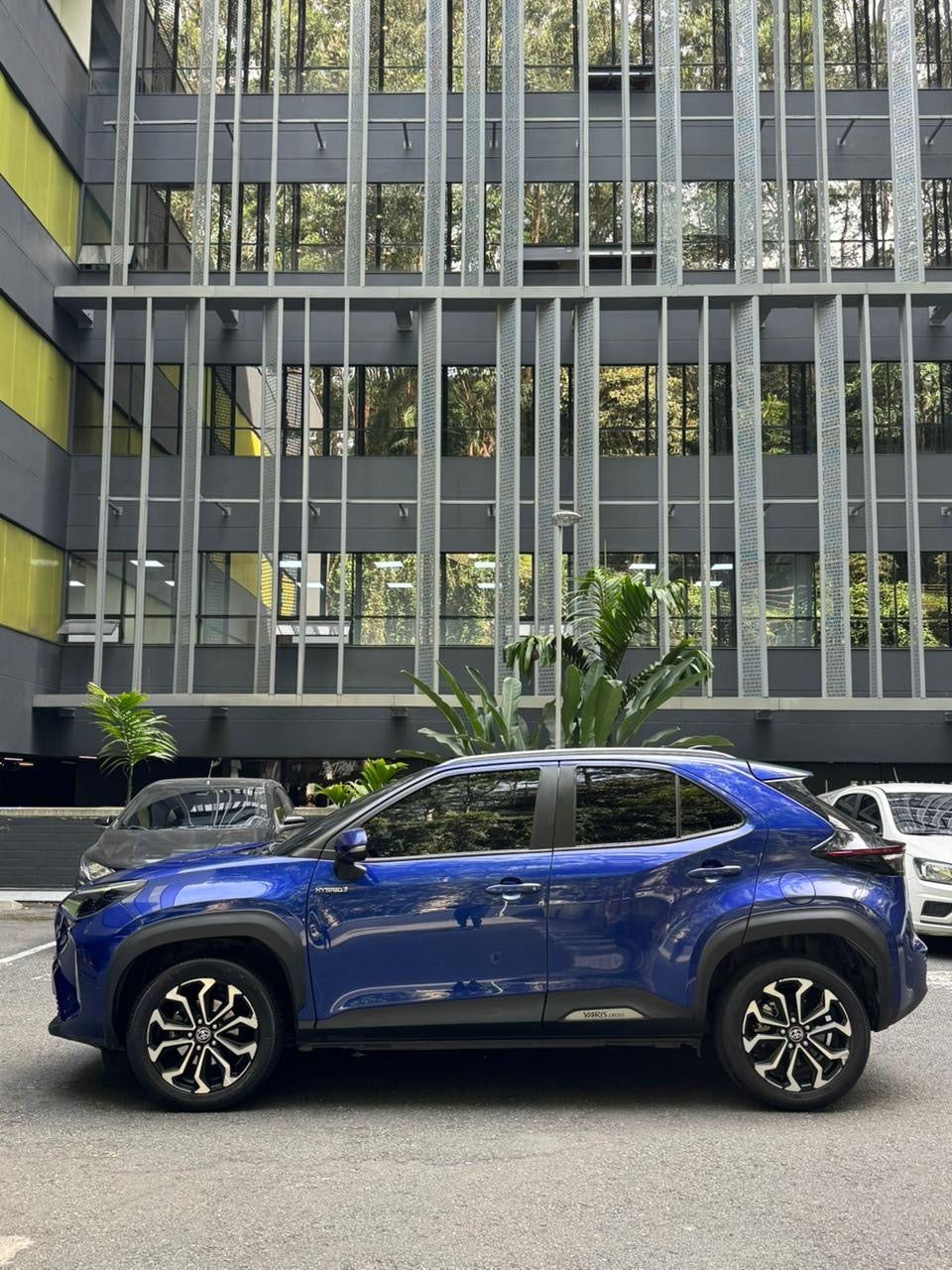 2022 - TOYOTA YARIS CROSS XS