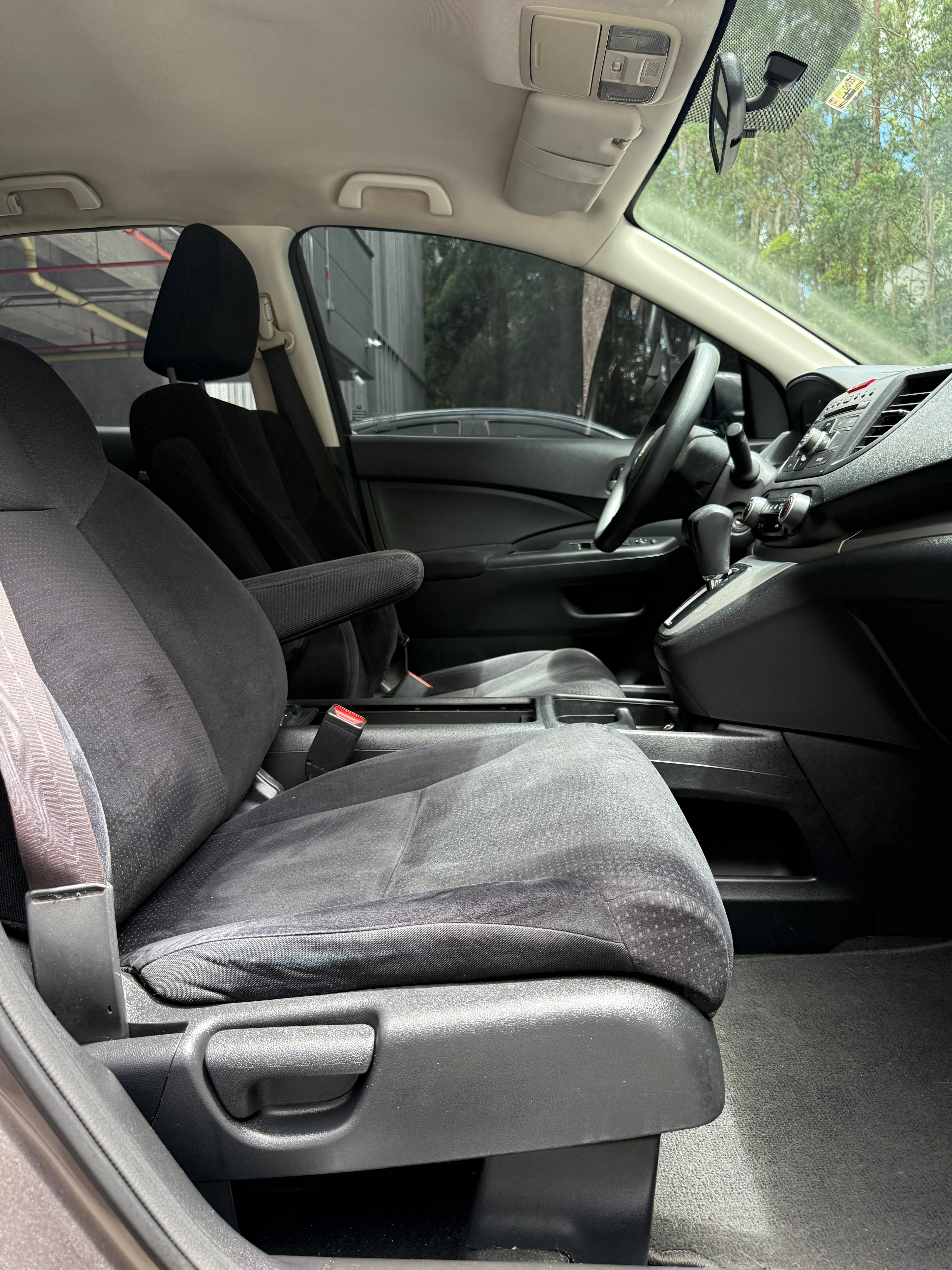 2012  - HONDA CRV LX AT