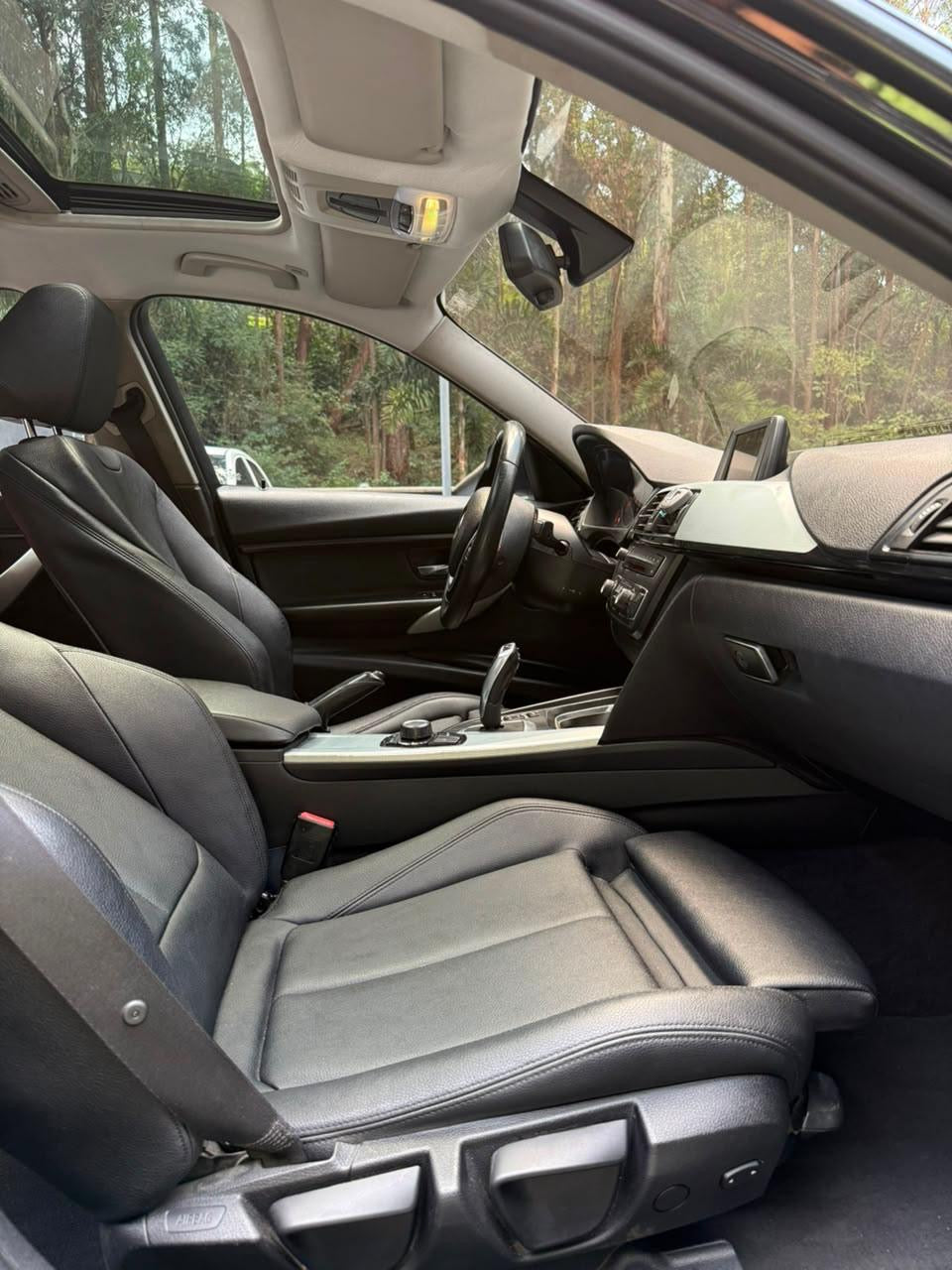 2014 - BMW 316i Standard Turbo Sedan