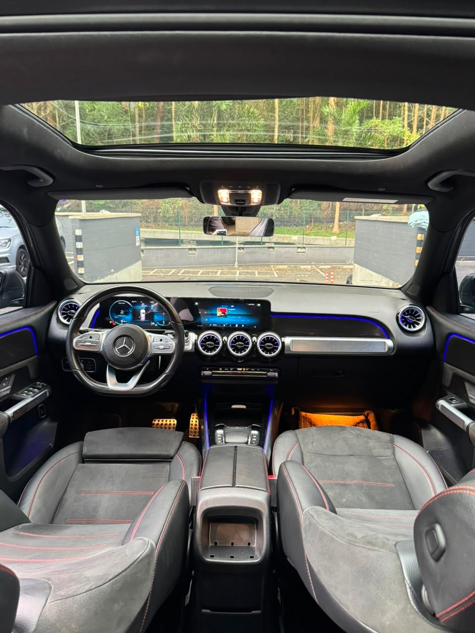 2023 - MERCEDES BENZ GLB200