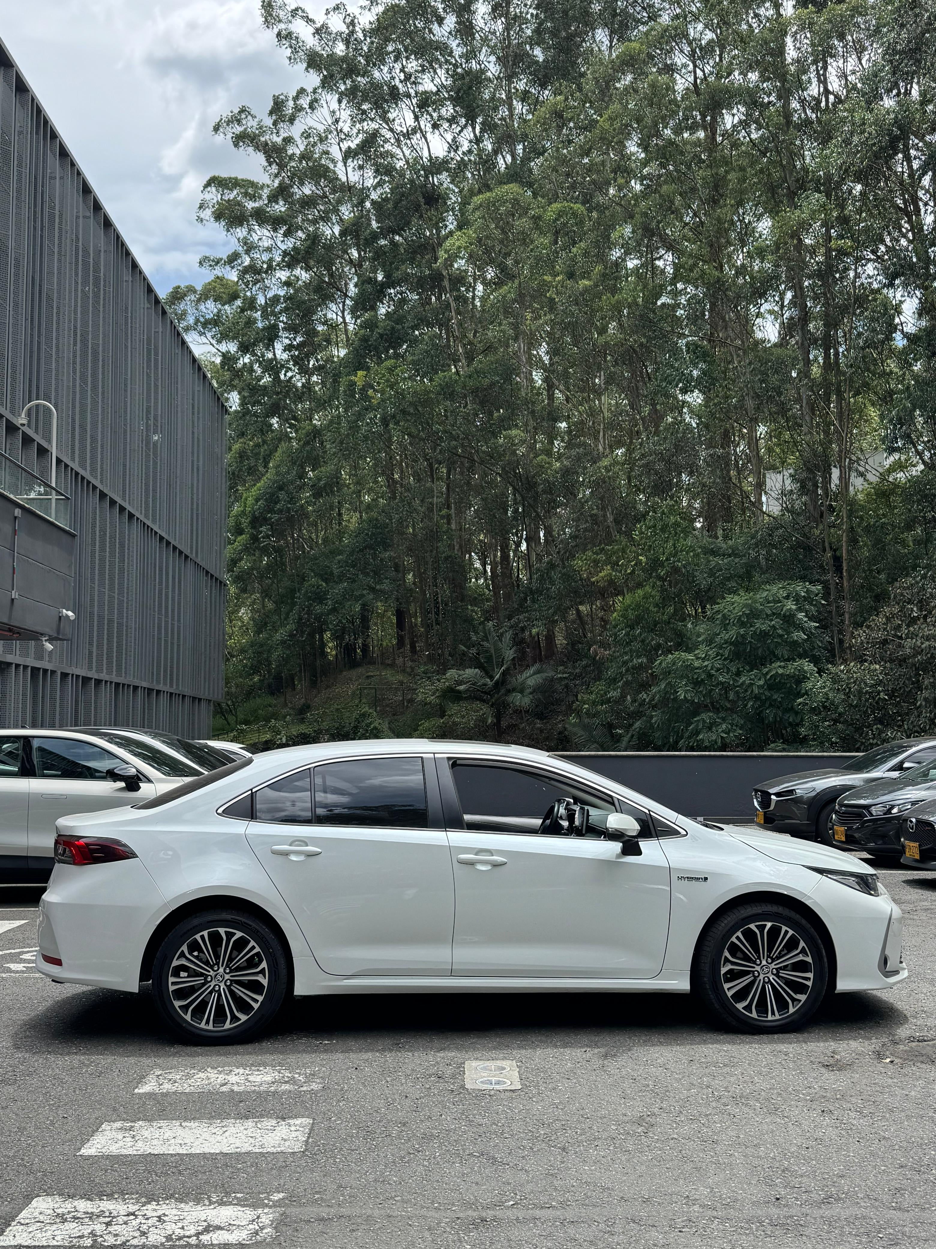 2022 - TOYOTA COROLLA SEG HIBRIDO