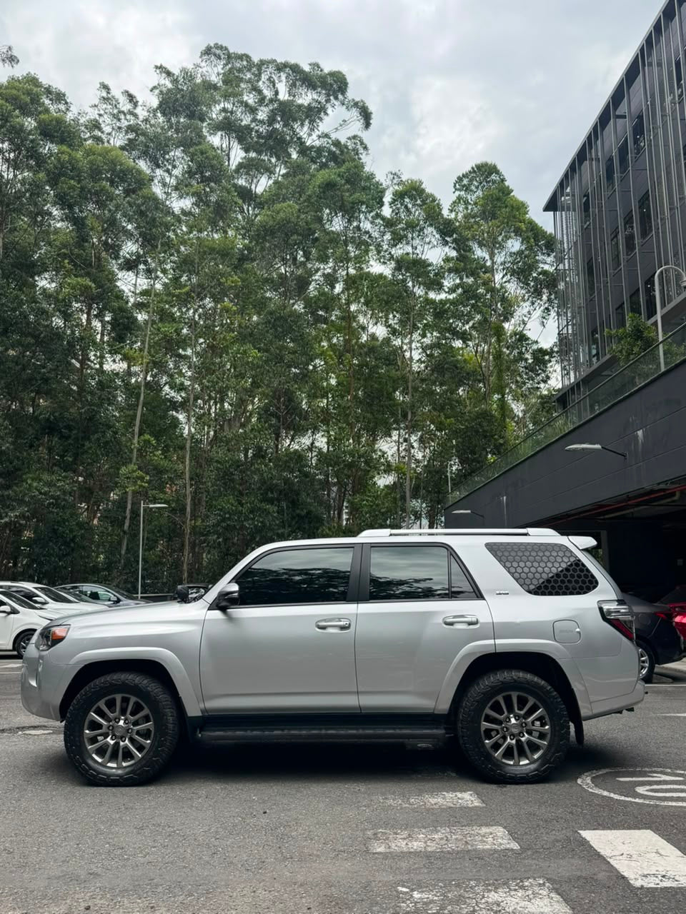 2021 - TOYOTA 4 RUNNER SR5 4.0L