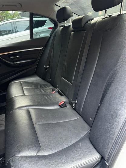 2016 - BMW 320i Luxury Sedan