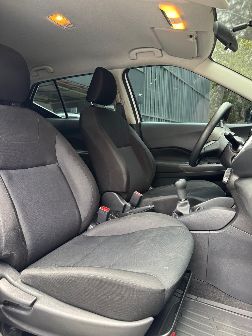 2024 - NISSAN KICKS SENSE MT