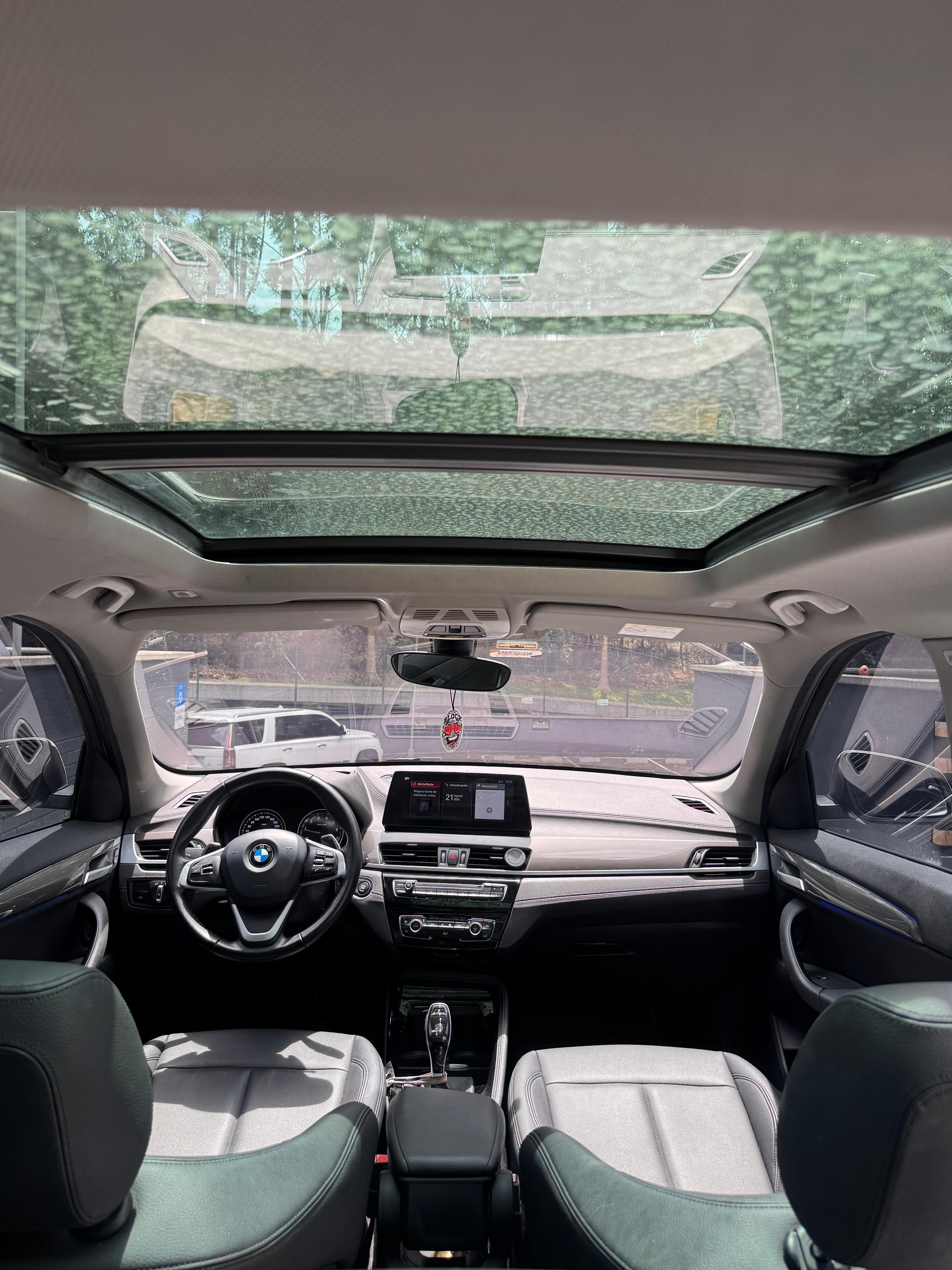 2022 - BMW X1 SDRIVE20I AT