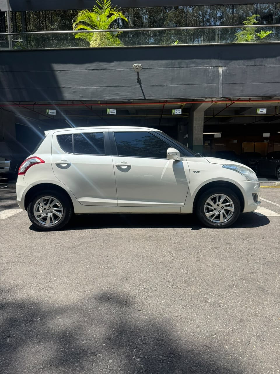 2015 - SUZUKI SWIFT MT 1.2L