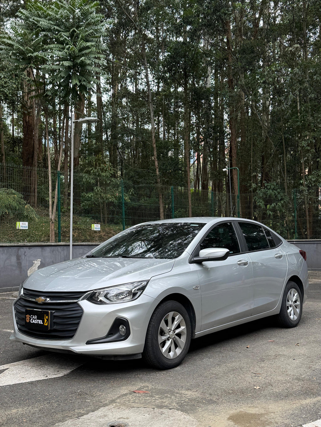2021 - CHEVROLET ONIX LTZ SEDÁN 1.0L AUT