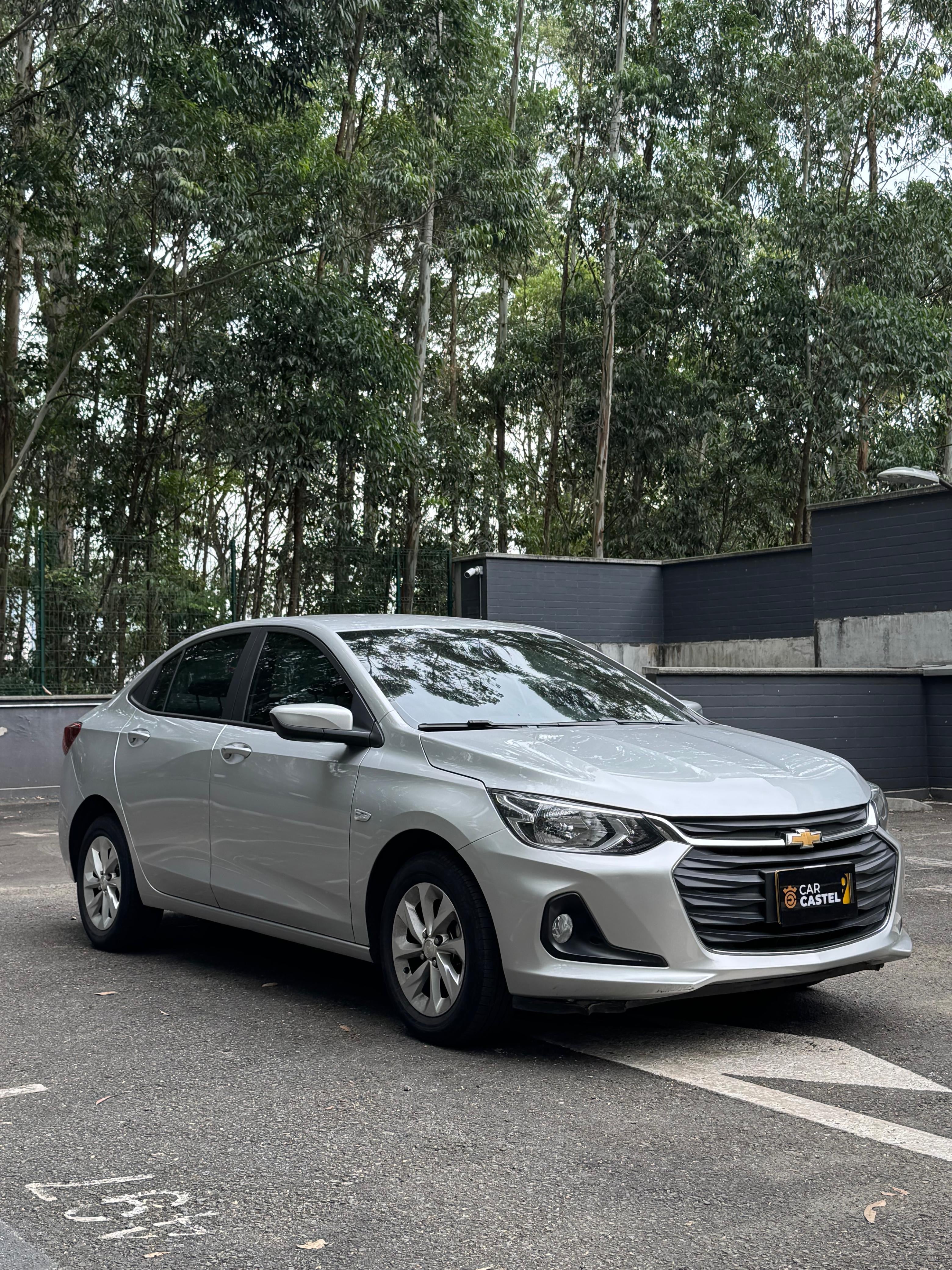 2021 - CHEVROLET ONIX LTZ SEDÁN 1.0L AUT